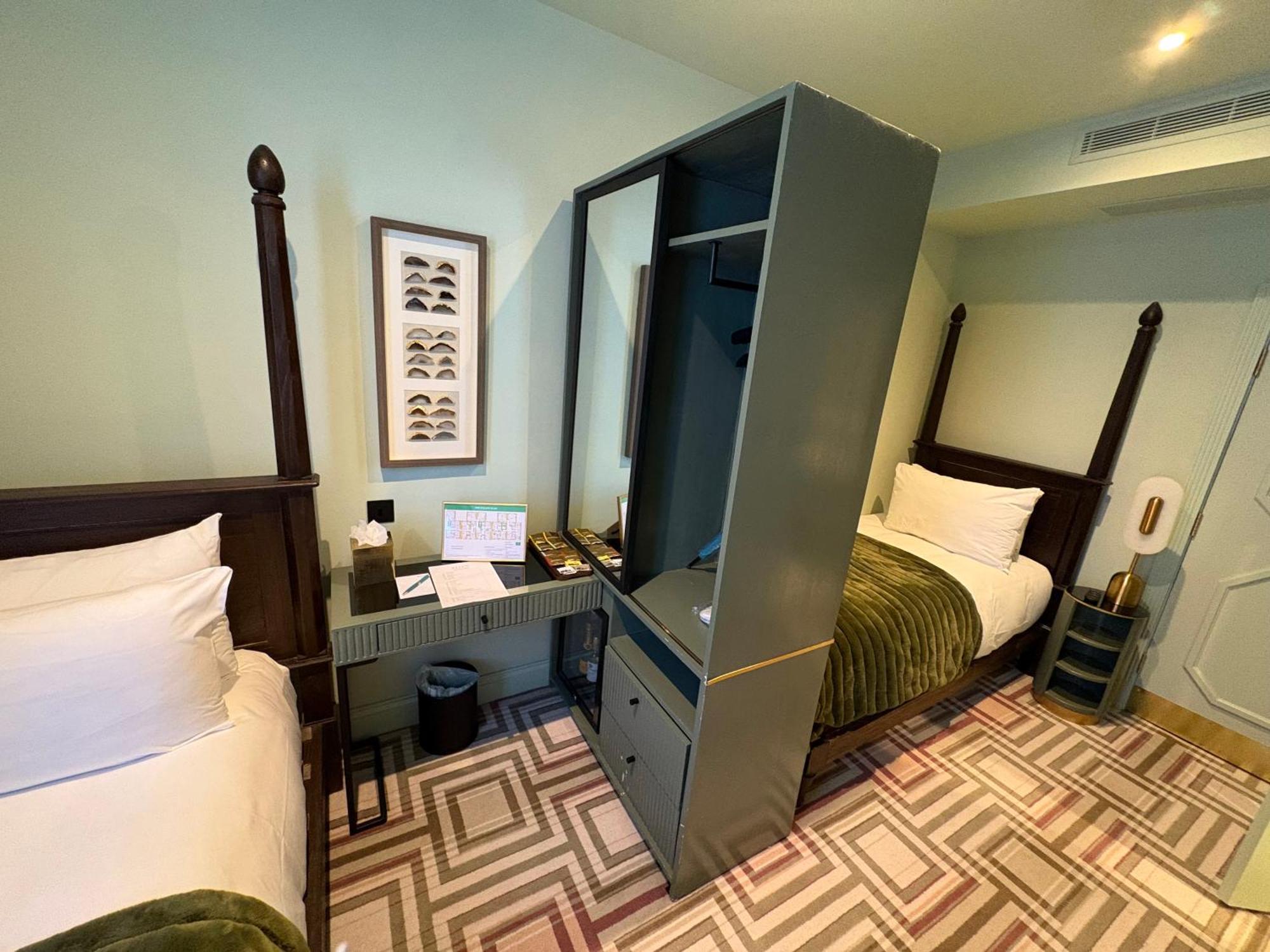 Ellen Kensington 5* Londen
