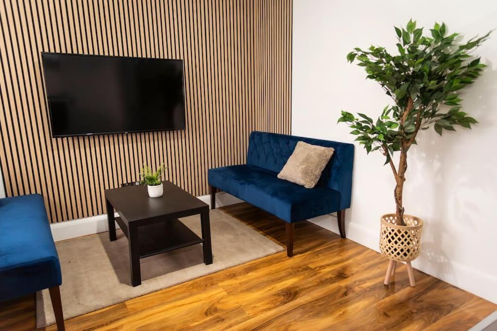 Smart Modern, Split Level Flat, Free Parking Appartement