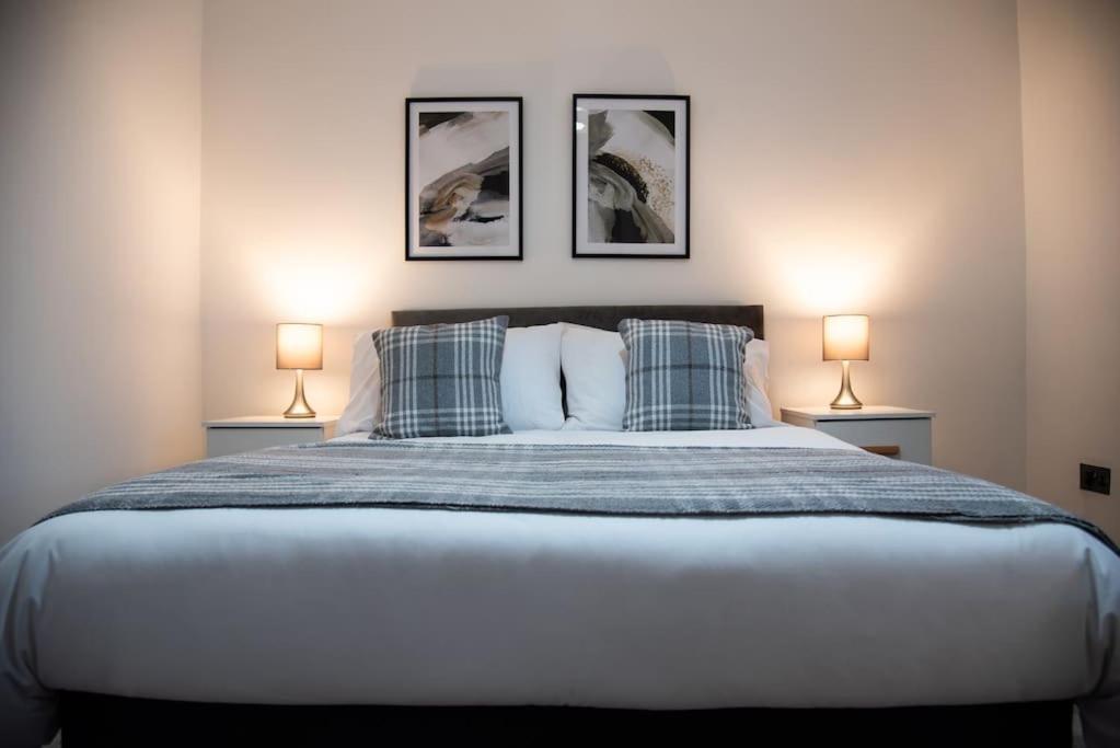 Smart Modern, Split Level Flat, Free Parking Appartement