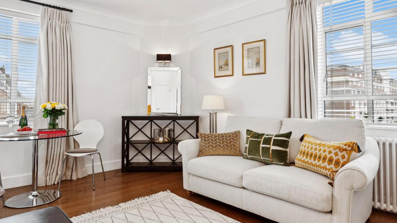 Nell Gwynn Chelsea 4*