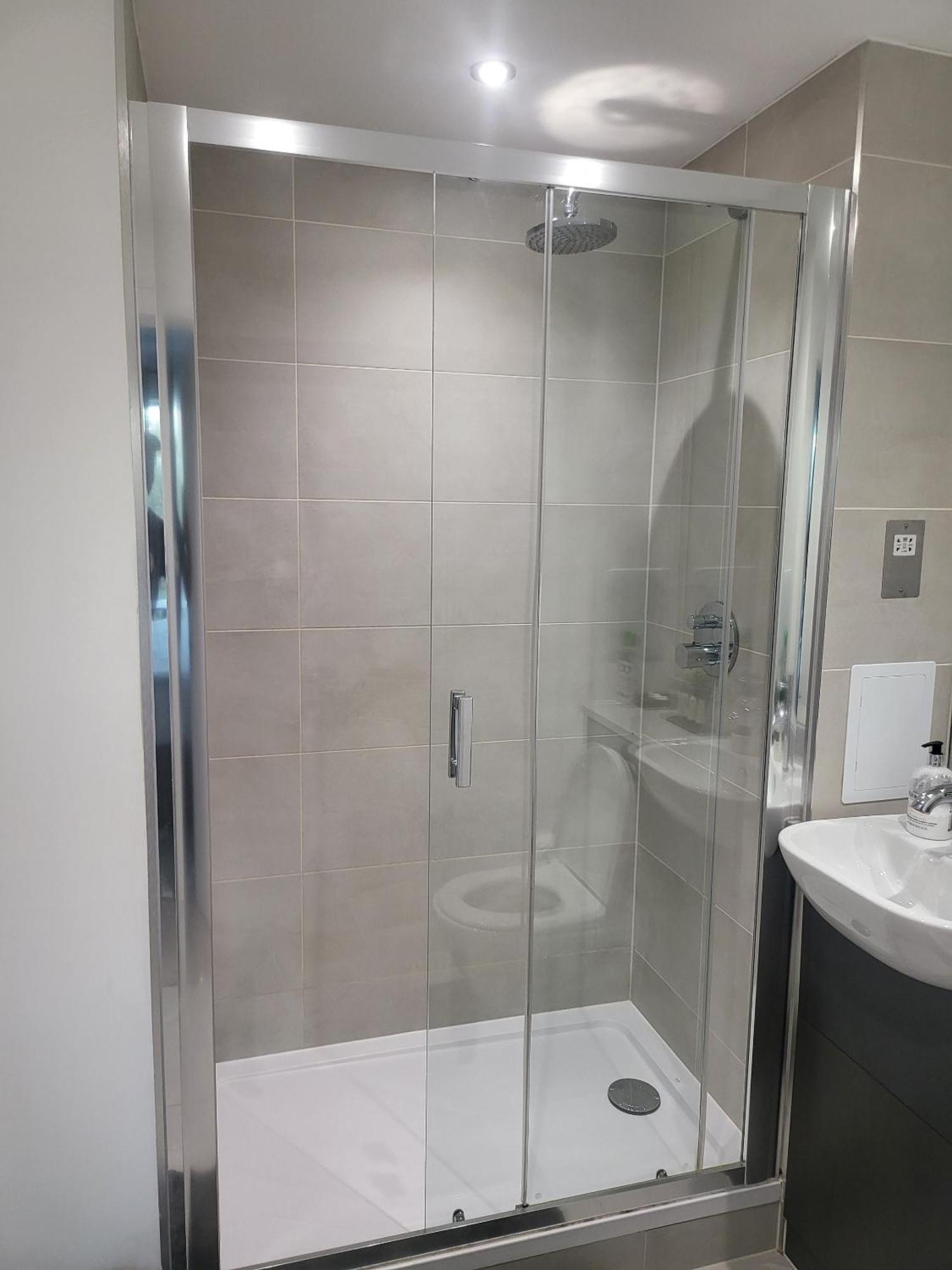Kayz Lodge- Luxury Ensuite-private & Shared In A New House At The Olympic Village Overlooking Stratford Westfield And Tube Station * Londra