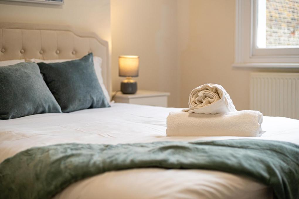 Verv Finchley Hub Guest house *