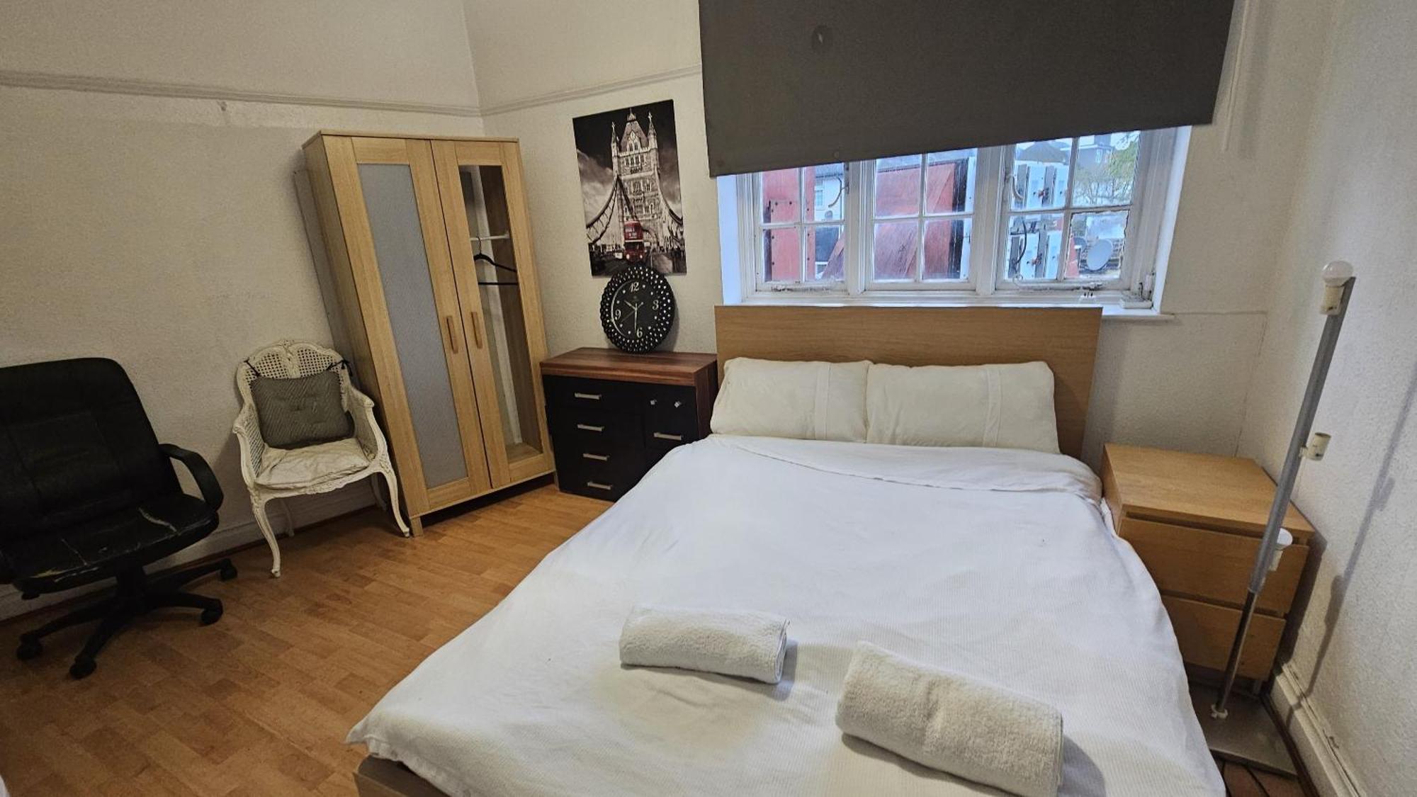 Apartment Edgware Station