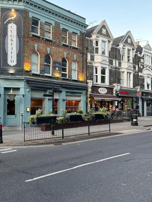 Idyllic Stylish With Fast Speed Broadband & Free Parking