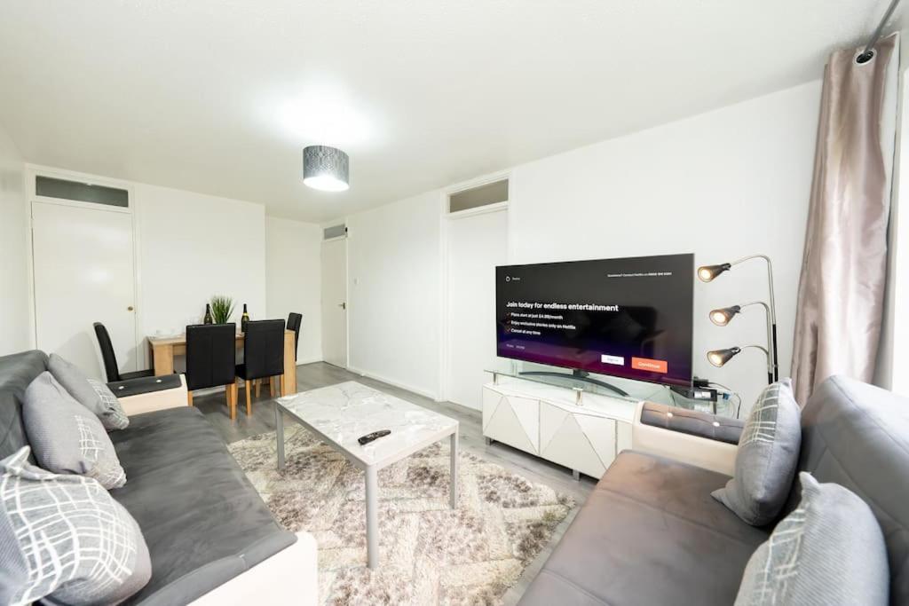 Idyllic Stylish With Fast Speed Broadband & Free Parking Appartamento Londra