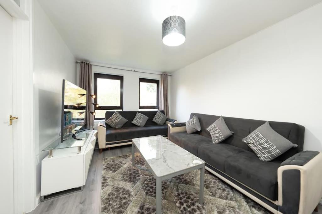 Appartamento Idyllic Stylish With Fast Speed Broadband & Free Parking