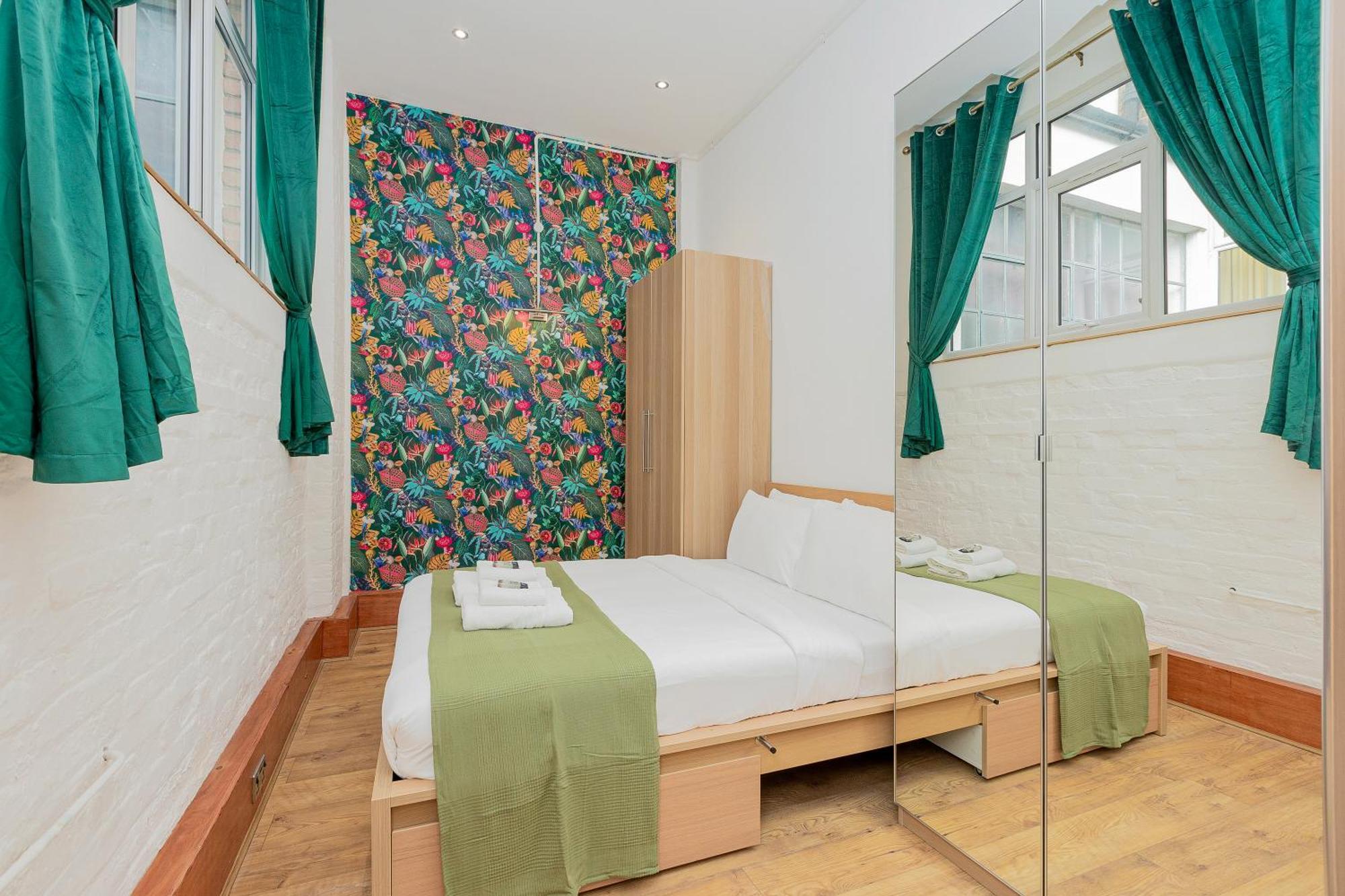 Apartment 3br 3lvl Flat In Camden, 5 Mins Camden Town Tube *
