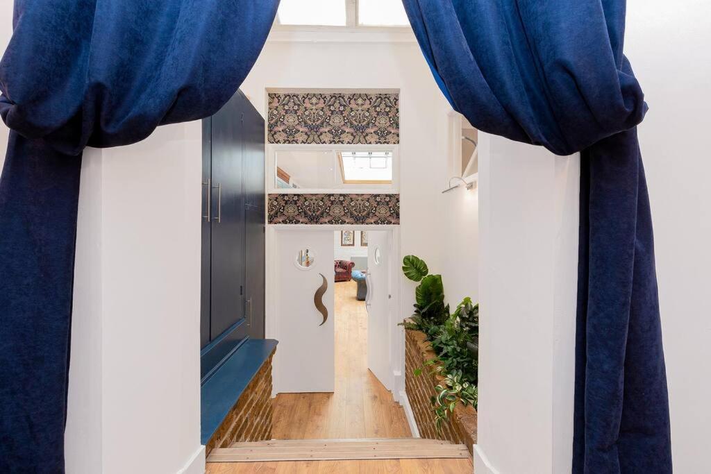 Apartment 3br 3lvl Flat In Camden, 5 Mins Camden Town Tube *