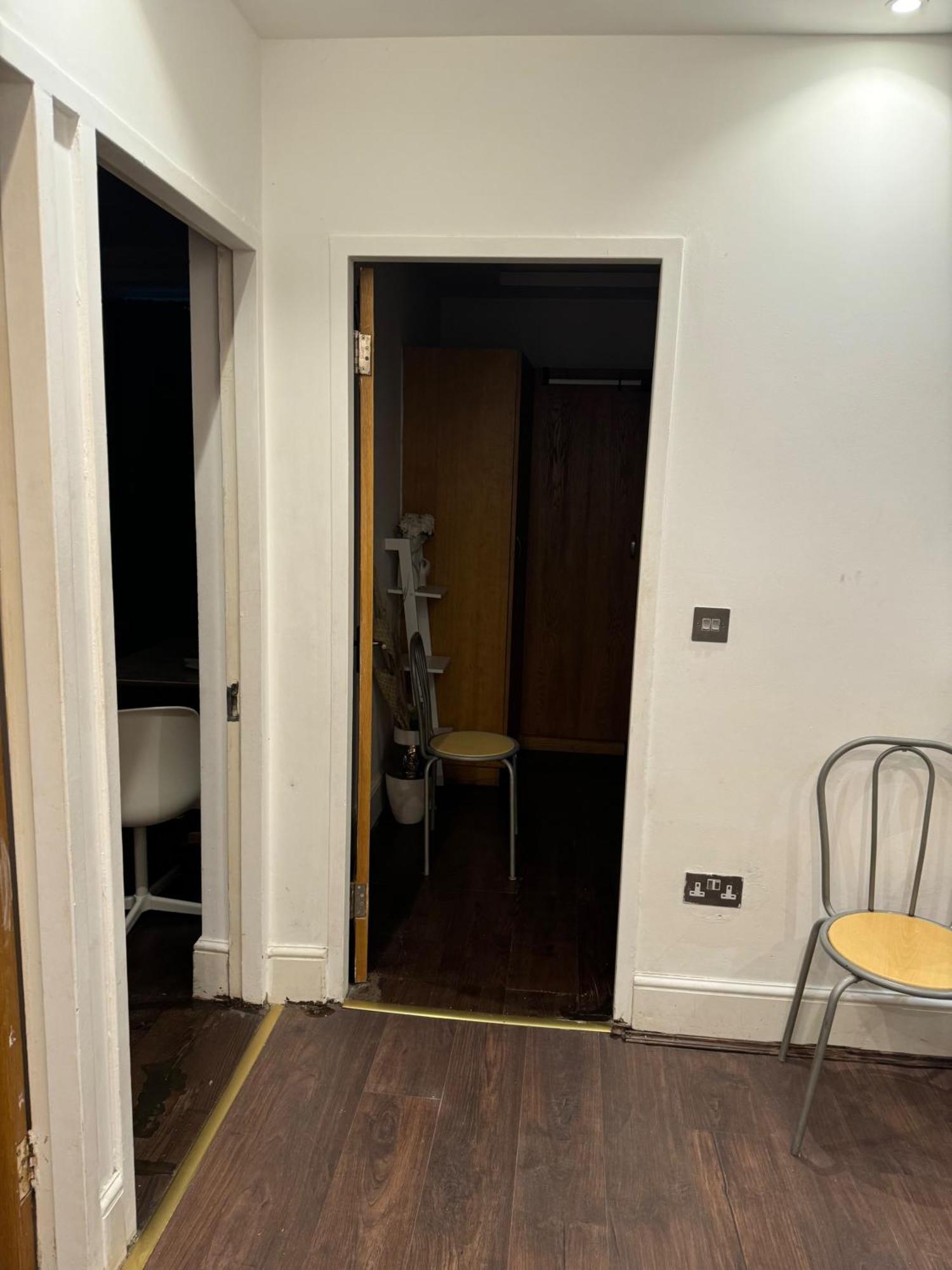 Lägenhet Excellent - 3 Bedrooms London