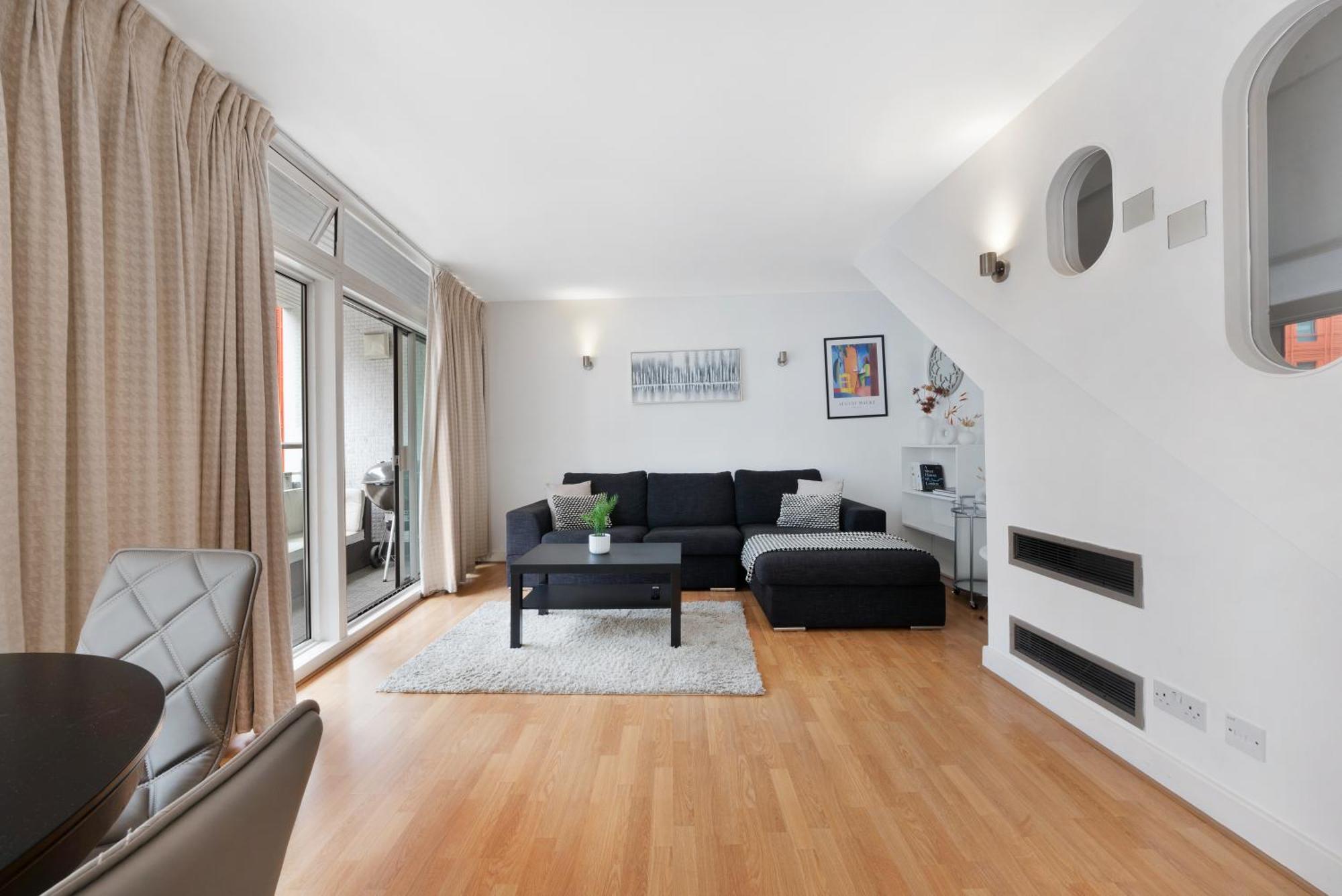 Leilighet 2 Bed Apartment- London- Lift & Balcony *