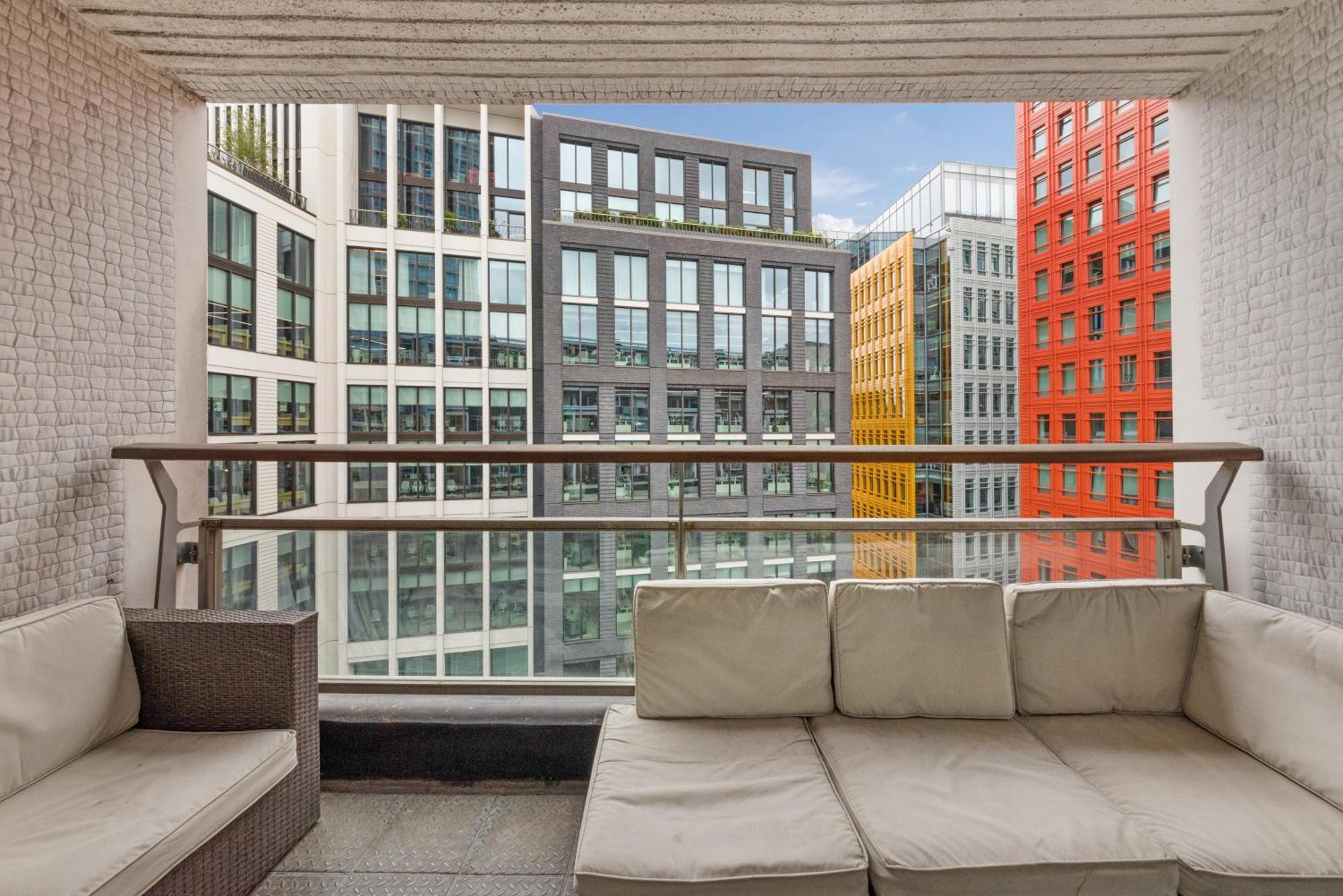 Leilighet 2 Bed Apartment- London- Lift & Balcony *