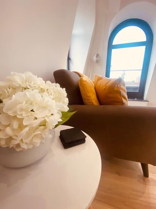 New 1 Bed Flat With Terrace * Londen