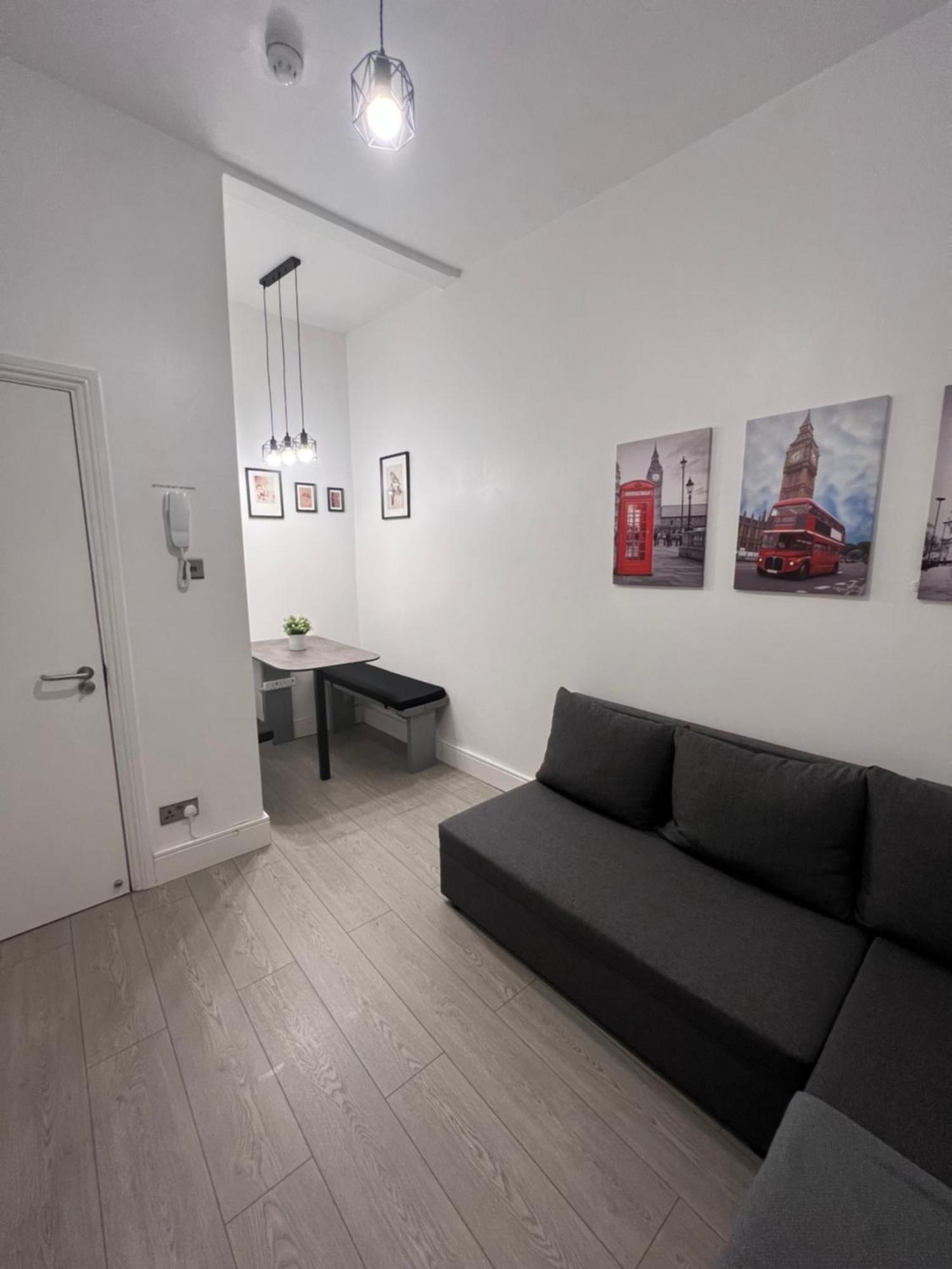 2 Bed In On 3rd Floor - Newly Refurbished - No Lift Apartment