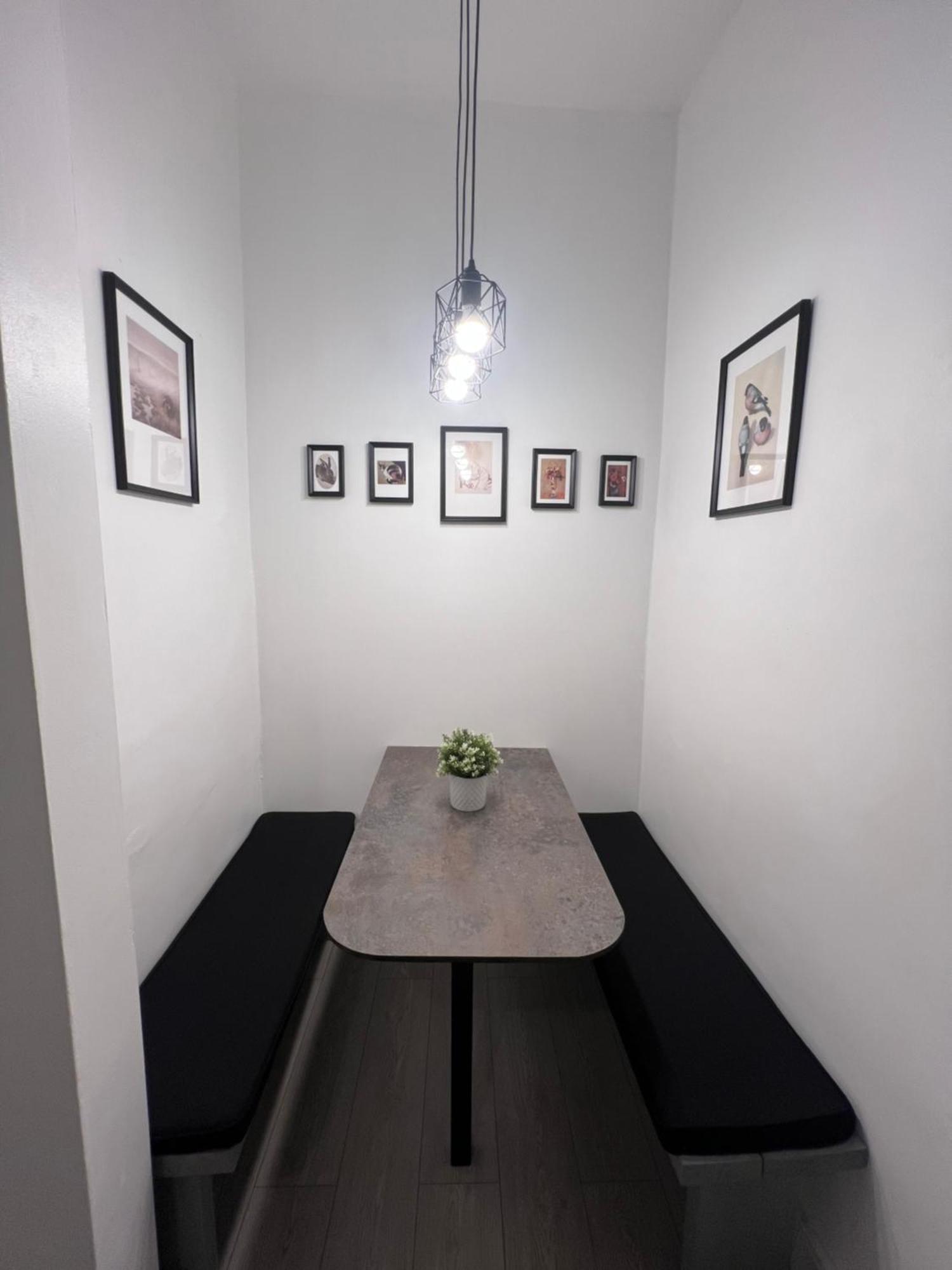 2 Bed In On 3rd Floor - Newly Refurbished - No Lift Apartment *