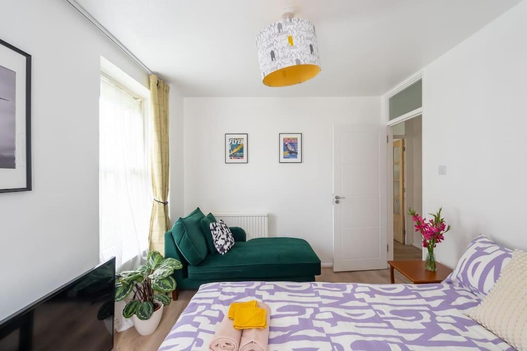 Quaint Near Tower-london Bridge And Big Ben Apartment London