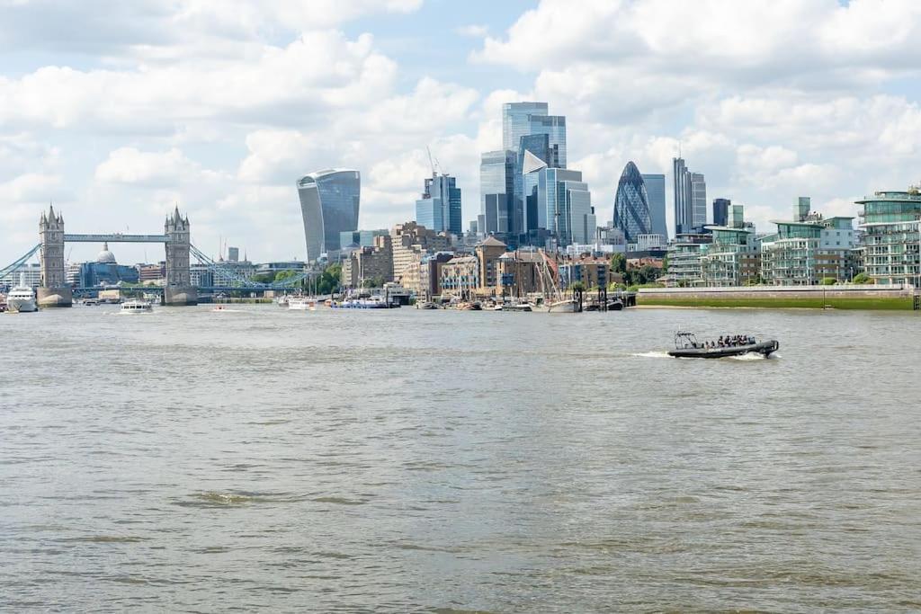 Quaint Near Tower-london Bridge And Big Ben Apartment London