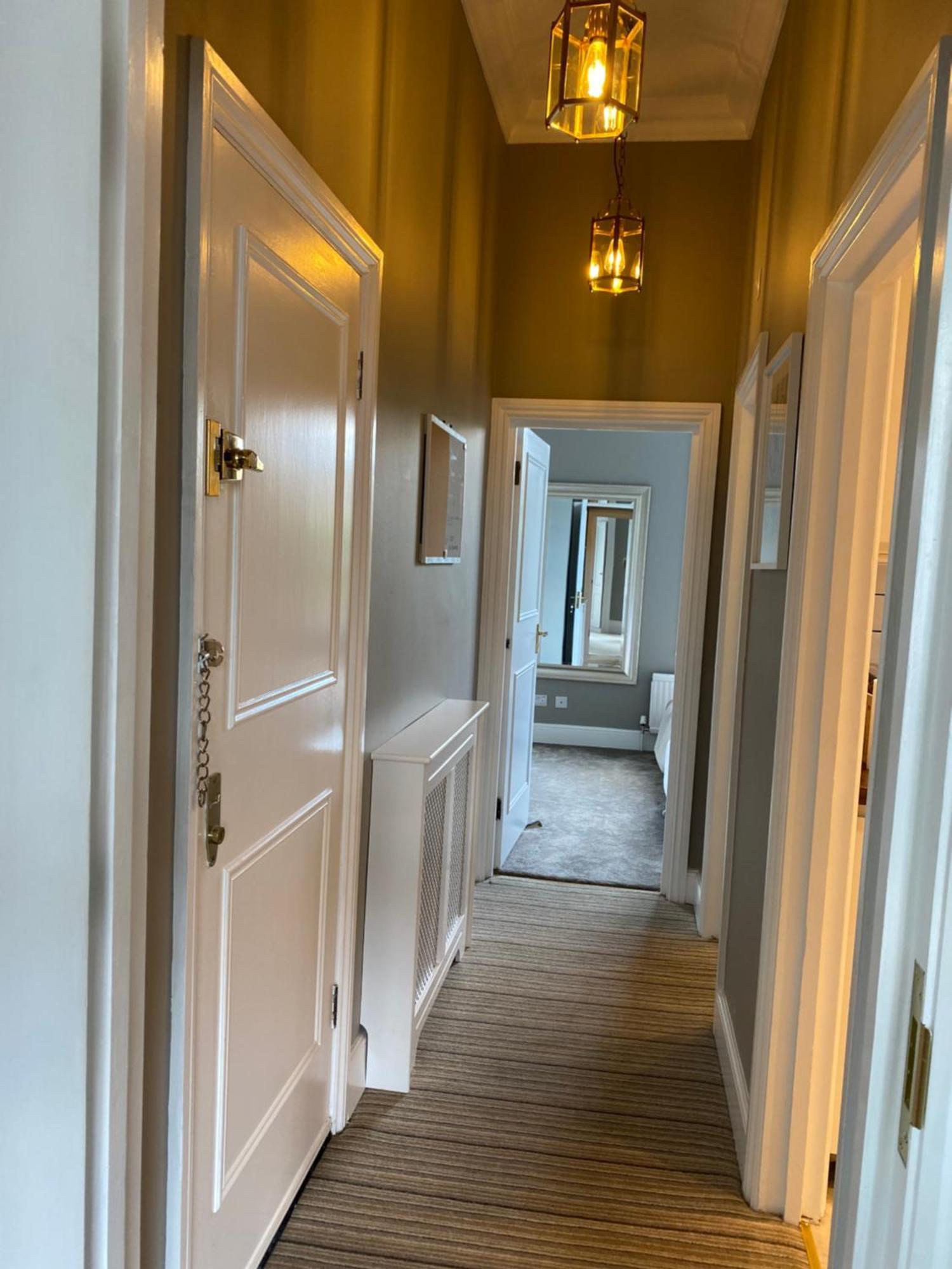 Lovely Large 1 Bed Renovated Flat W Balcony & 600mb Wifi Apartment London