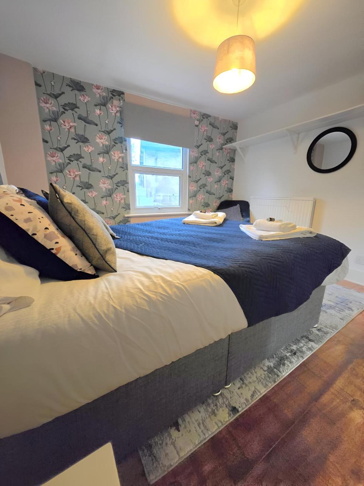 Large Dulwich 3 Bedroom Near Kings College Hospital Apartment London