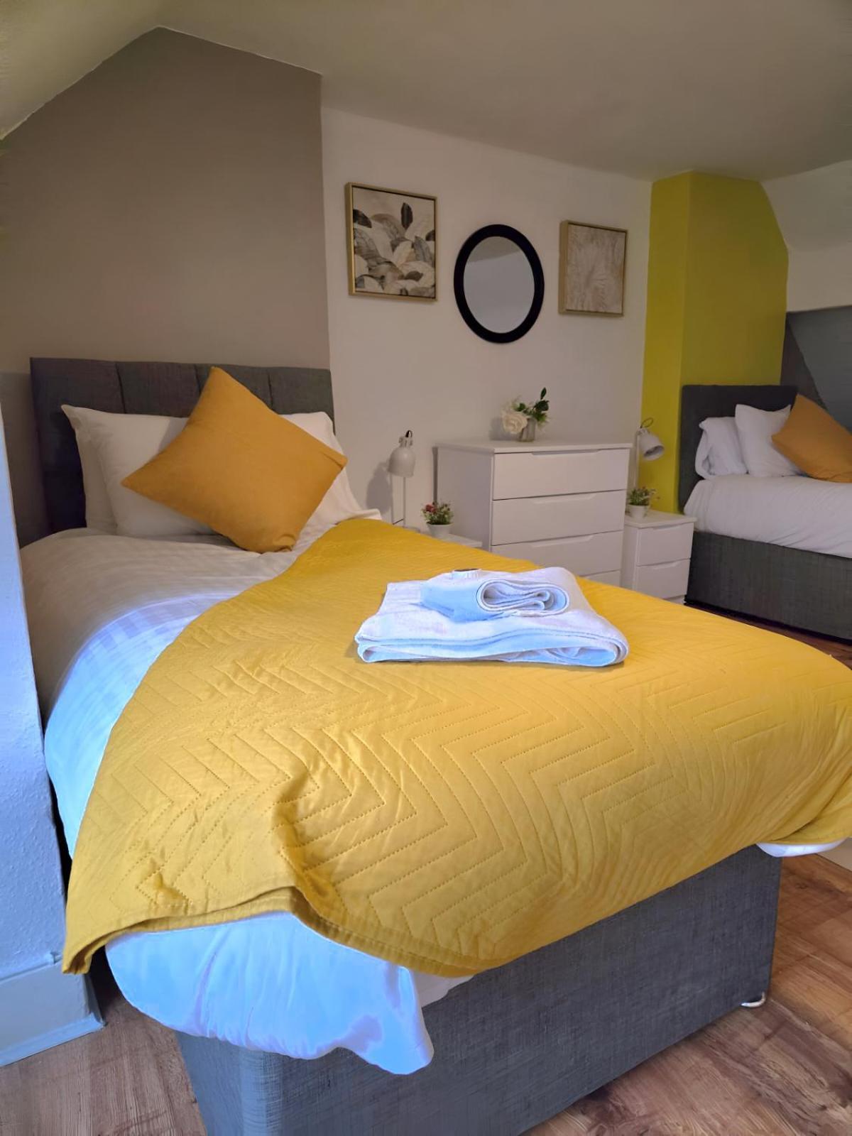 Large Dulwich 3 Bedroom Near Kings College Hospital London