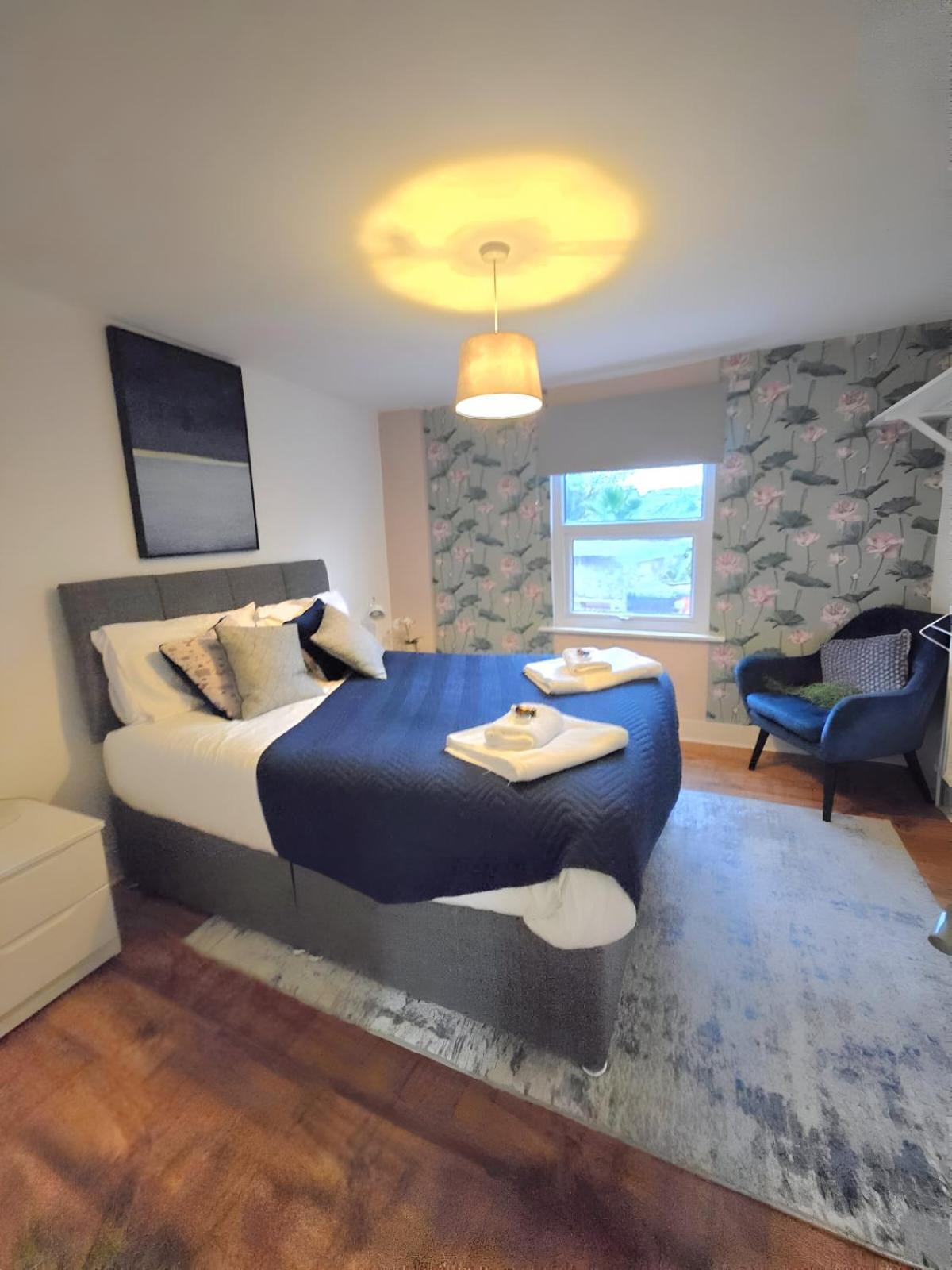Large Dulwich 3 Bedroom Near Kings College Hospital London