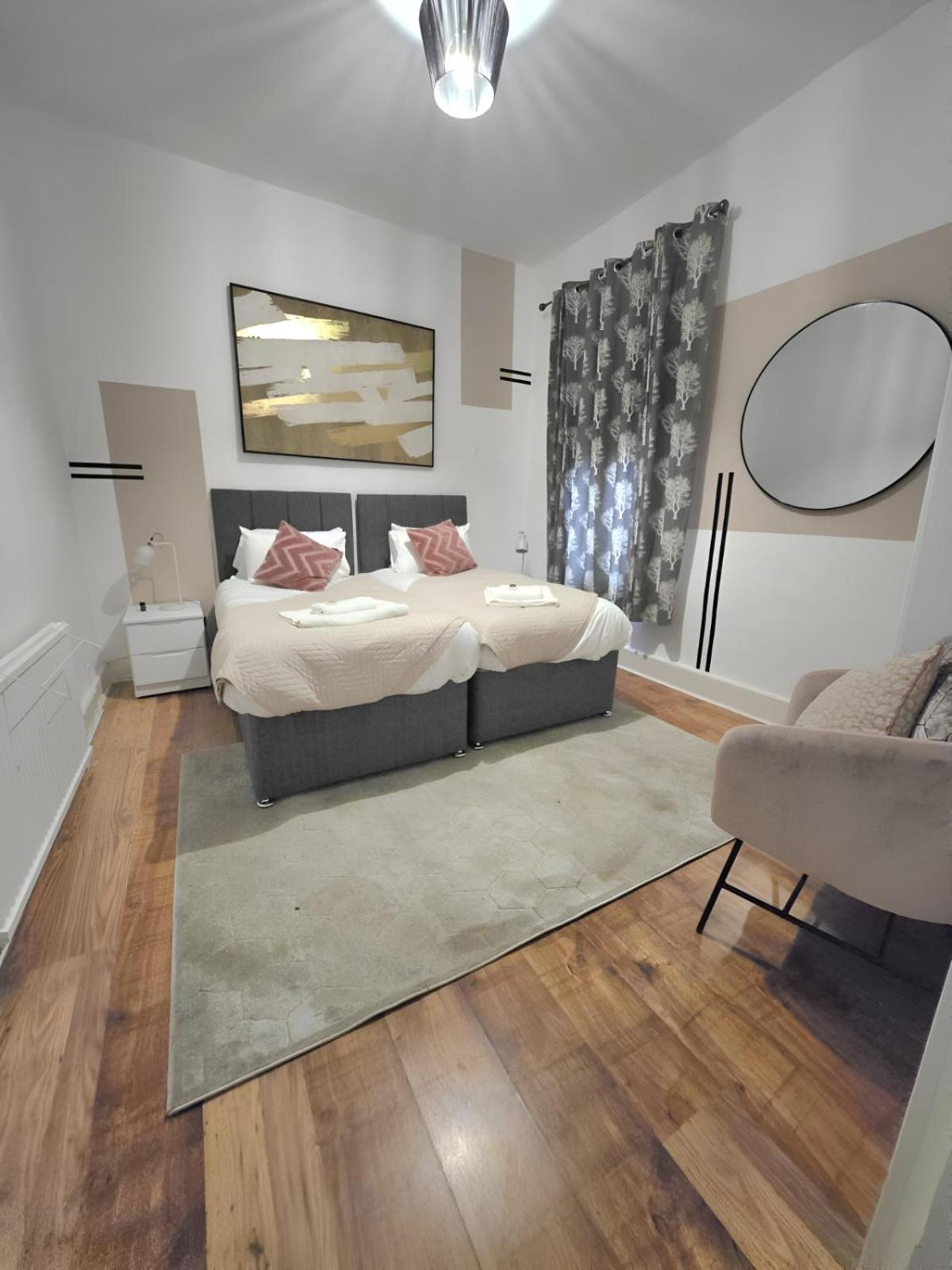 Large Dulwich 3 Bedroom Near Kings College Hospital * London