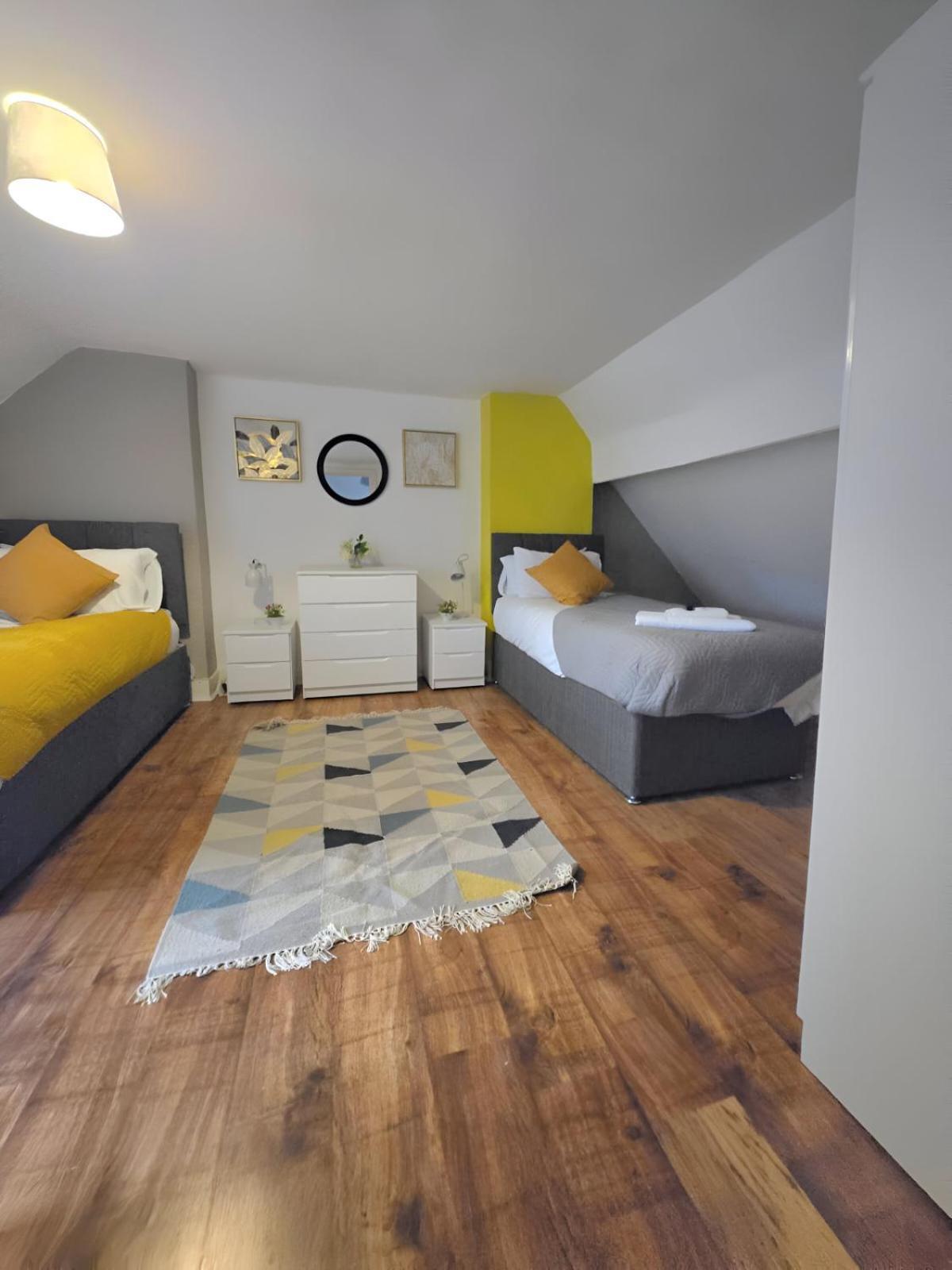Large Dulwich 3 Bedroom Near Kings College Hospital