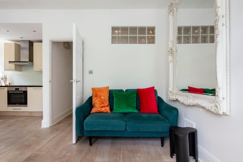 Large Boutique Flat In London's Primrose Hill * London