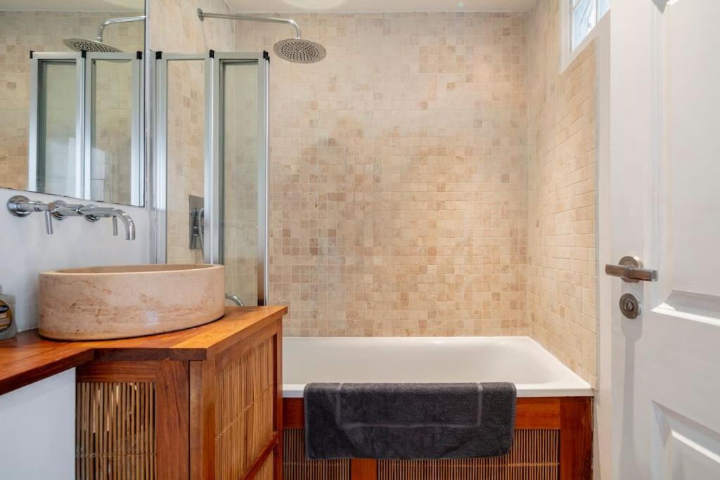 Apartment Large Boutique Flat In London's Primrose Hill London