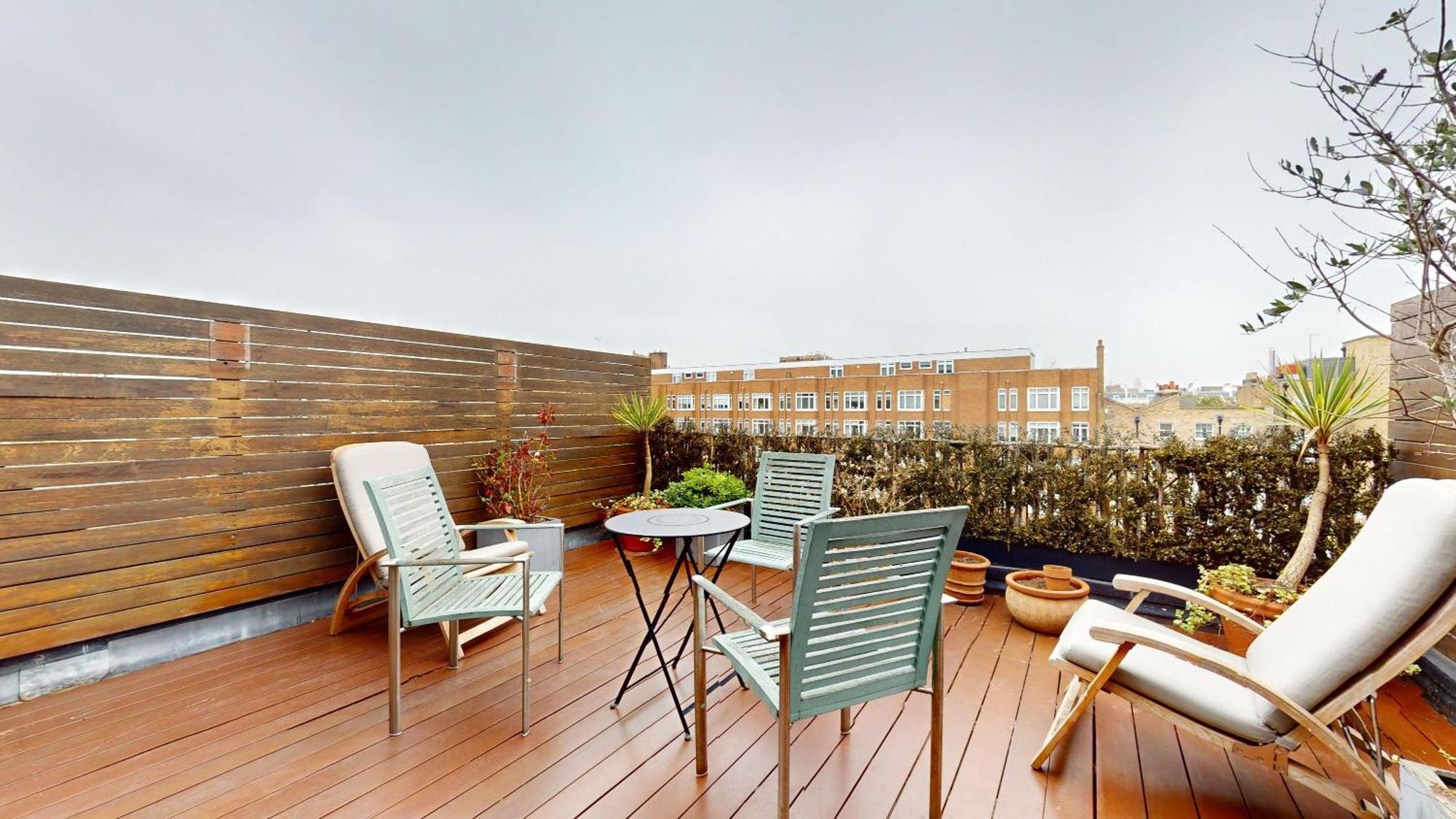 Cadogan Square 5 - Bedroom Penthouse Apartment London
