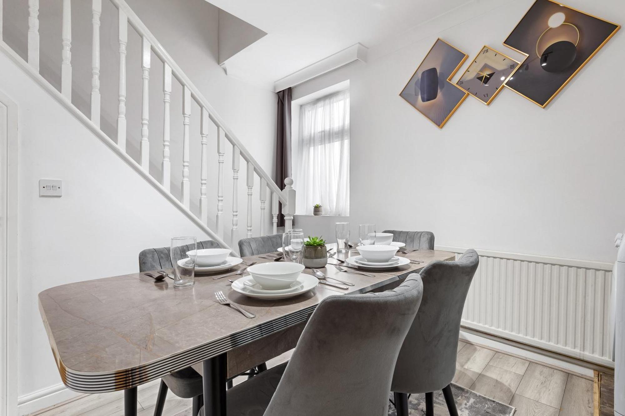 Hype - 10 Mins To Stadium - Sleeps 8 Apartment