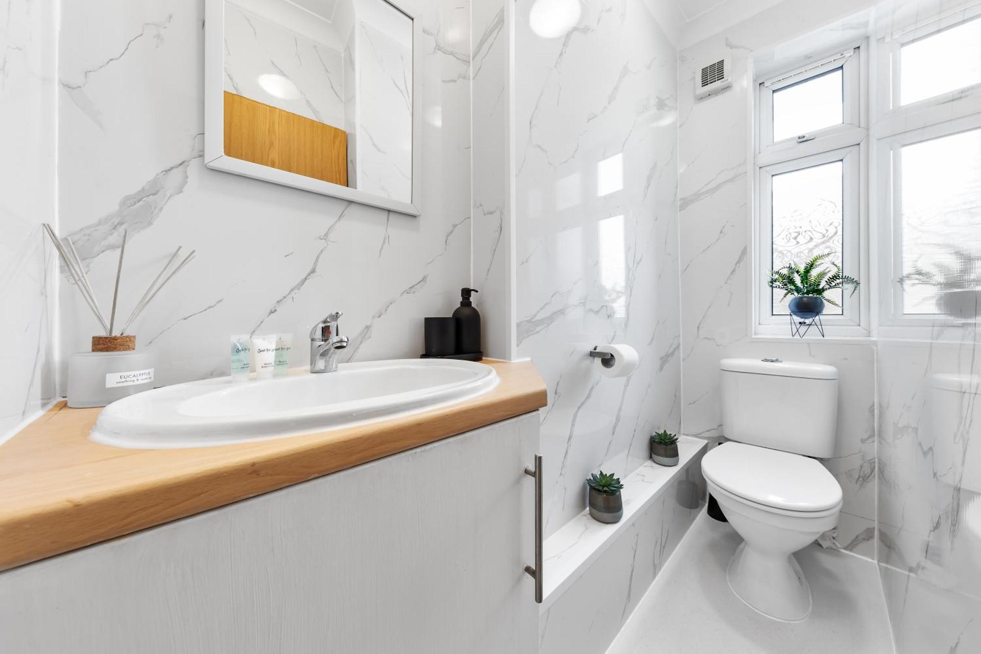 Hype - 10 Mins To Stadium - Sleeps 8 London