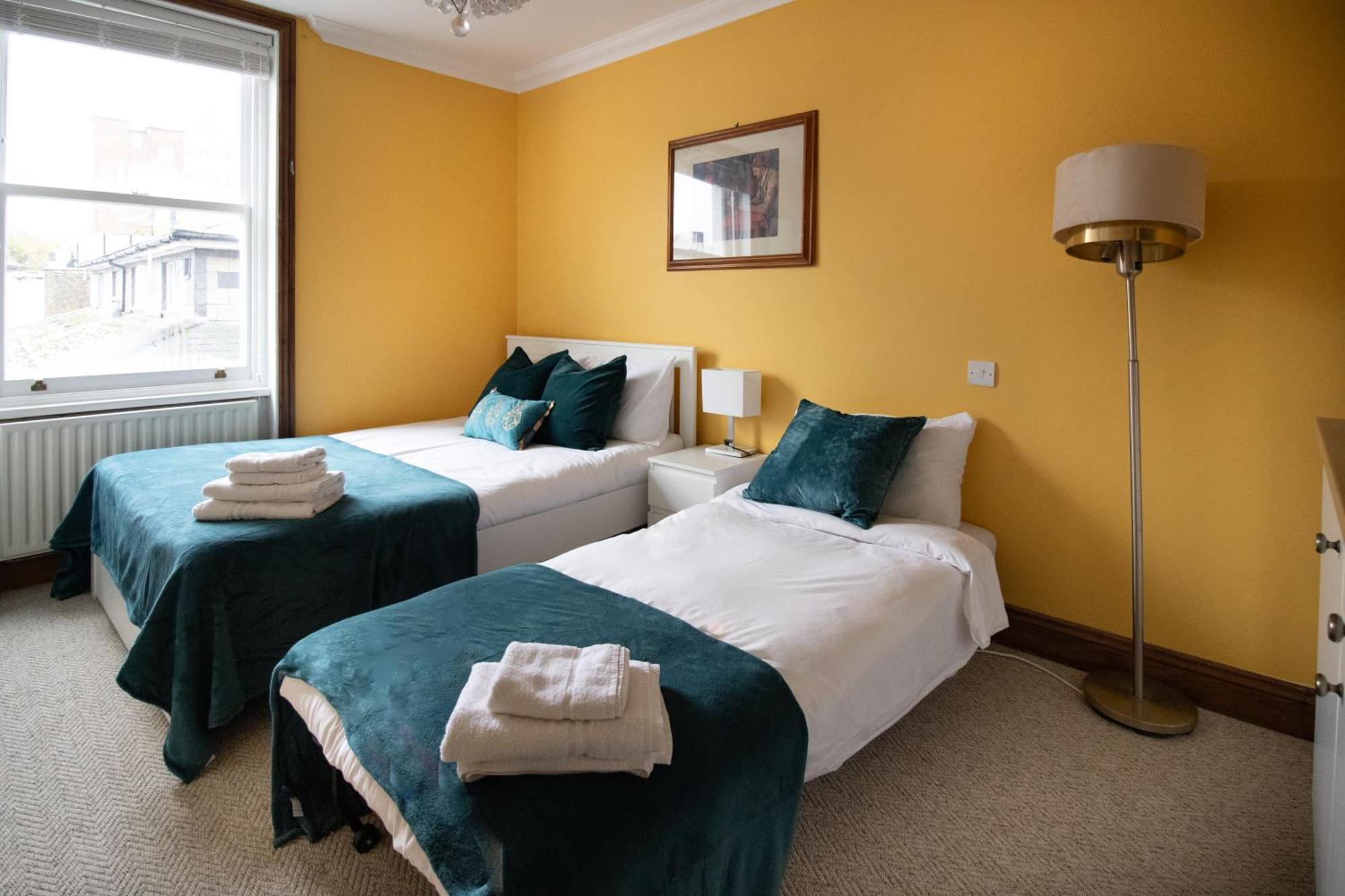 Fulham Guest house *