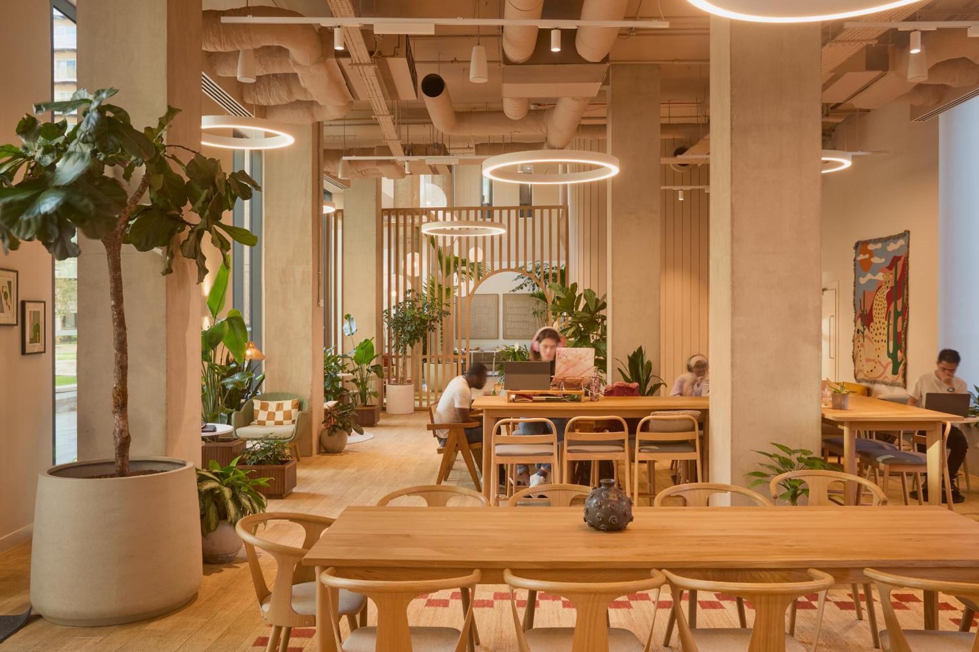 Ark Canary Wharf 4*
