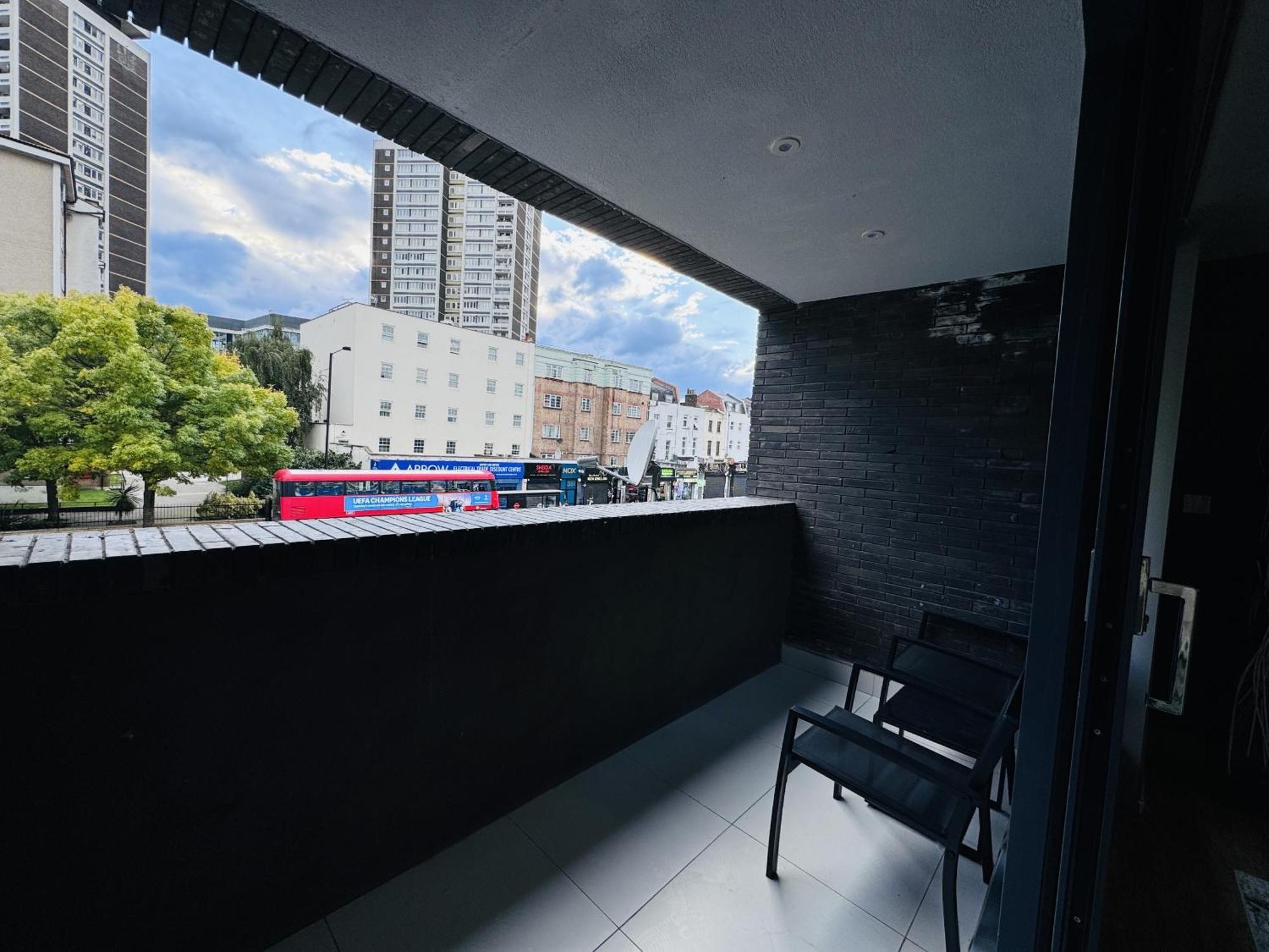 The Edge Ft1 Londra