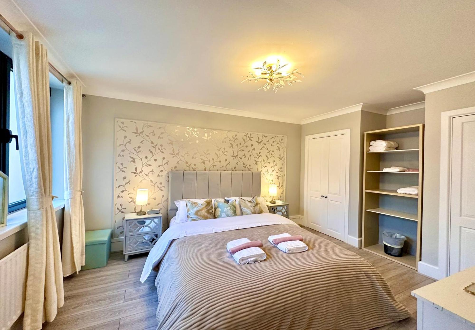The Ivy - Spacious 3-bed