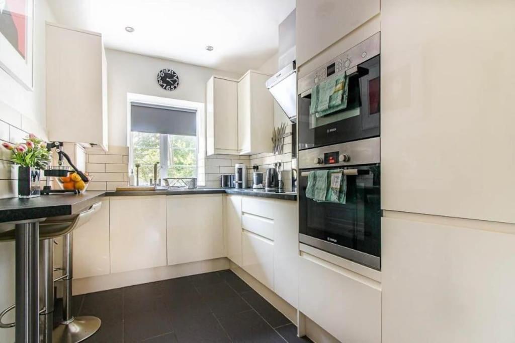 Appartamento Spacious 2 Bedroom In Londra