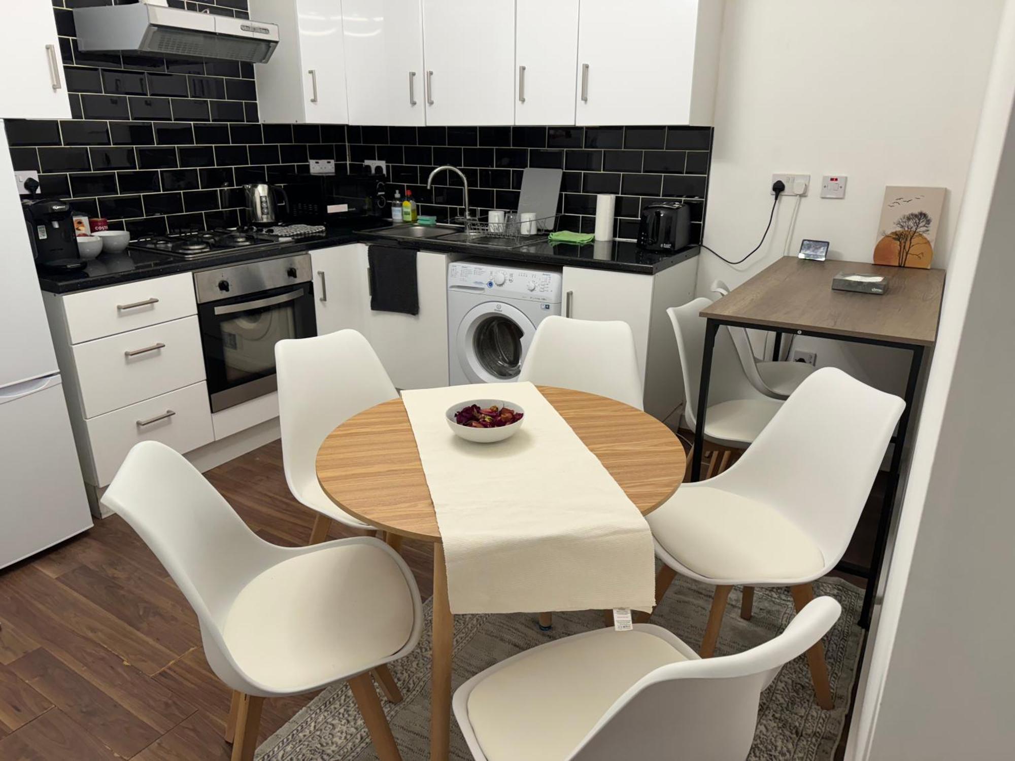 Bed & Breakfast Beautiful 2 In London