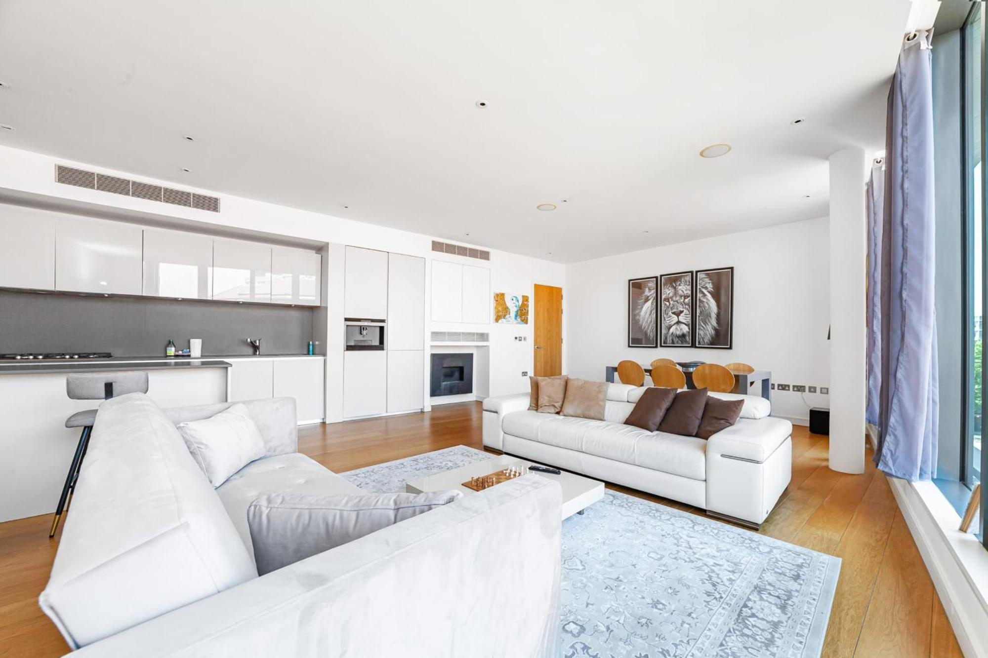 Apartment Luxury Penthouse Overlooking The Thames *