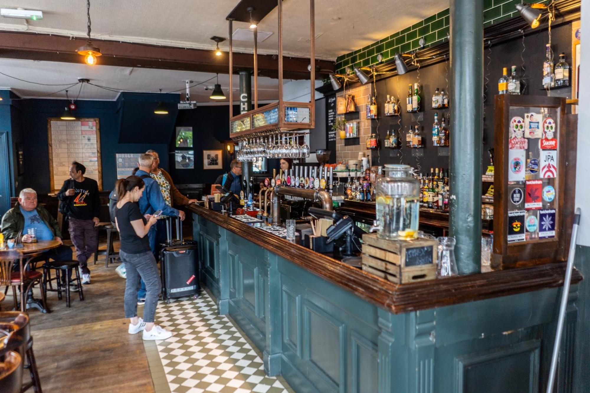 Vandrerhjem Publove @ The Man, Paddington