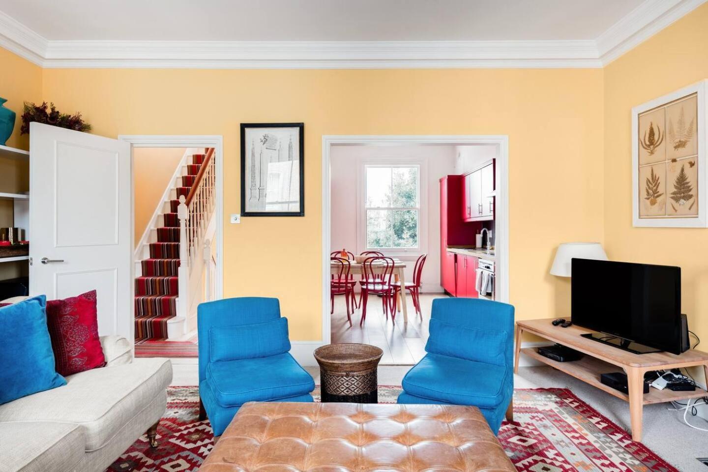 Vibrant With A Patio In Chelsea Lägenhet