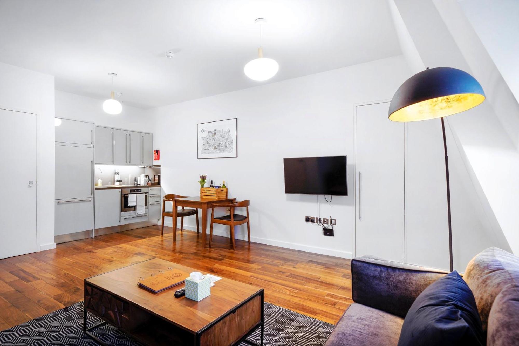 Monument Serviced By Lovelystay Londen