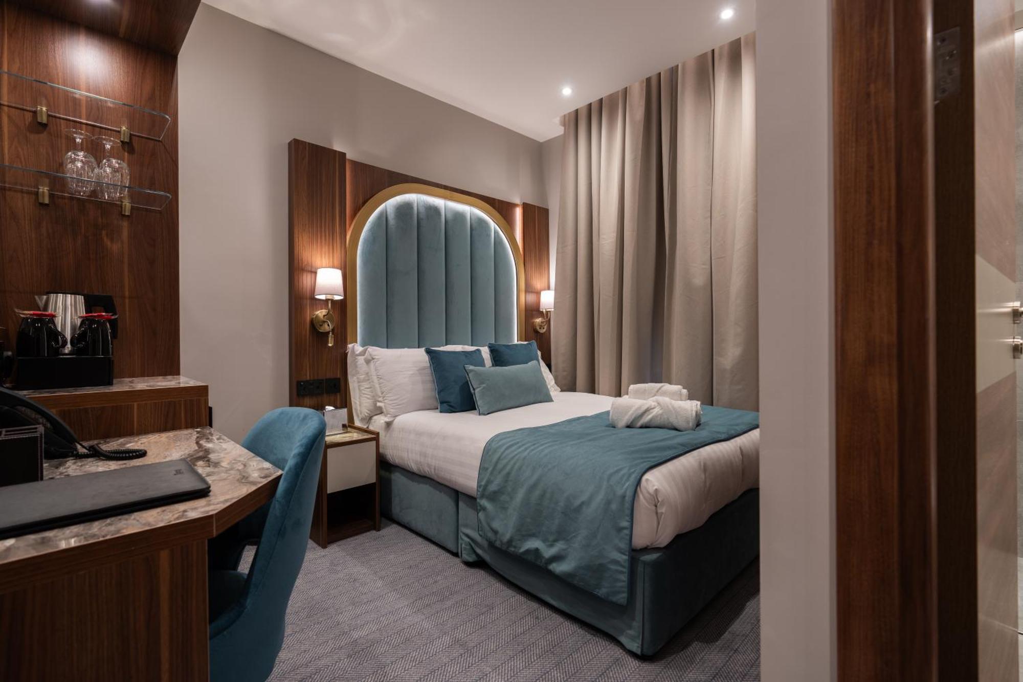 St Hotell 4*