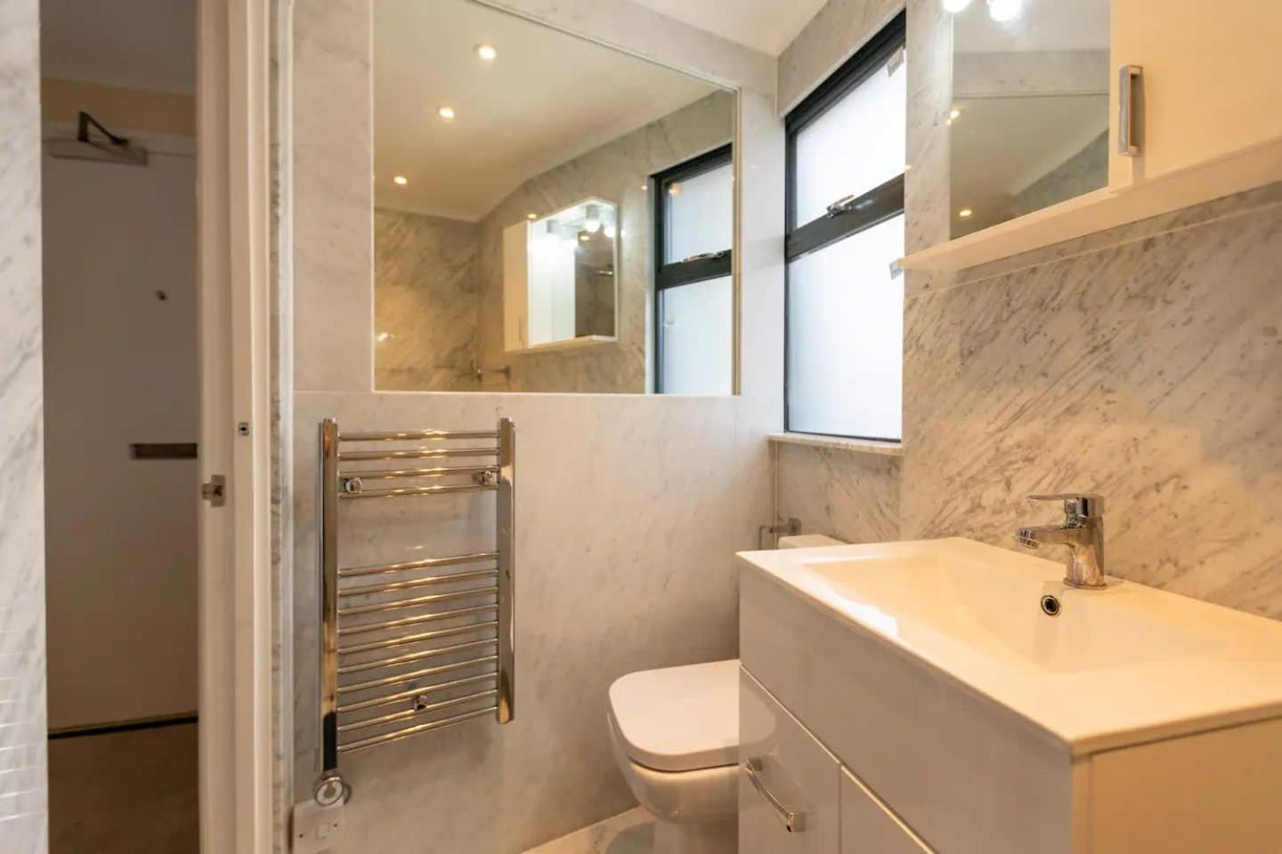 Lejlighed Westminster Charm With Roof Terrace London