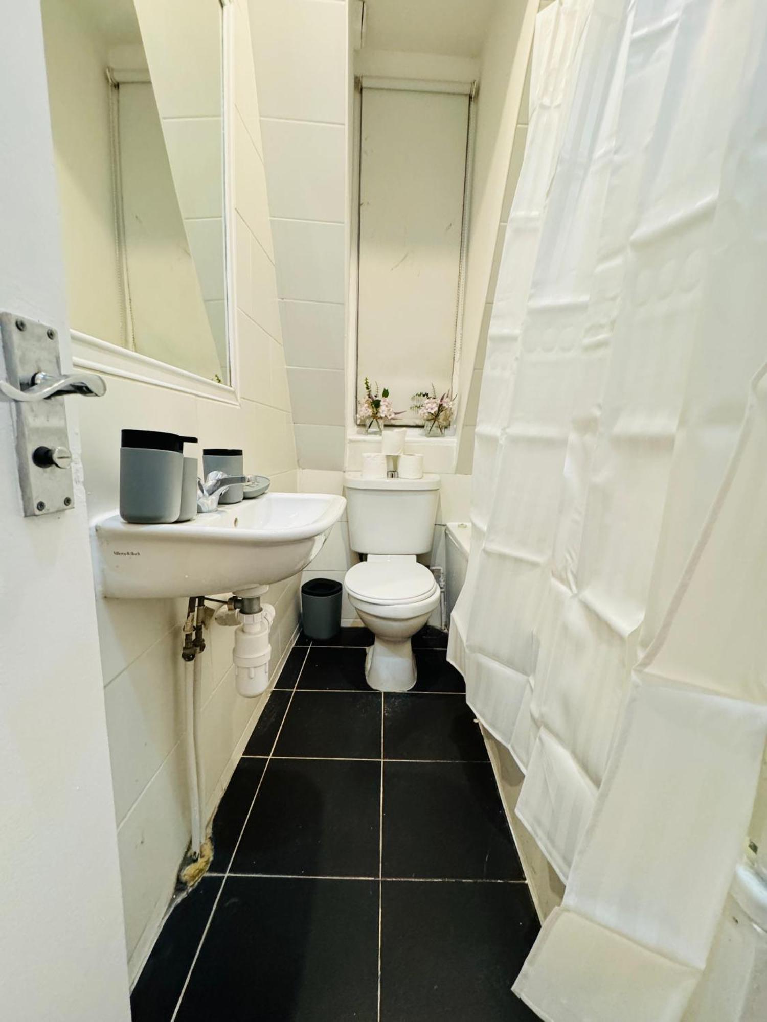 Eye 3 Bedroom Apartment *