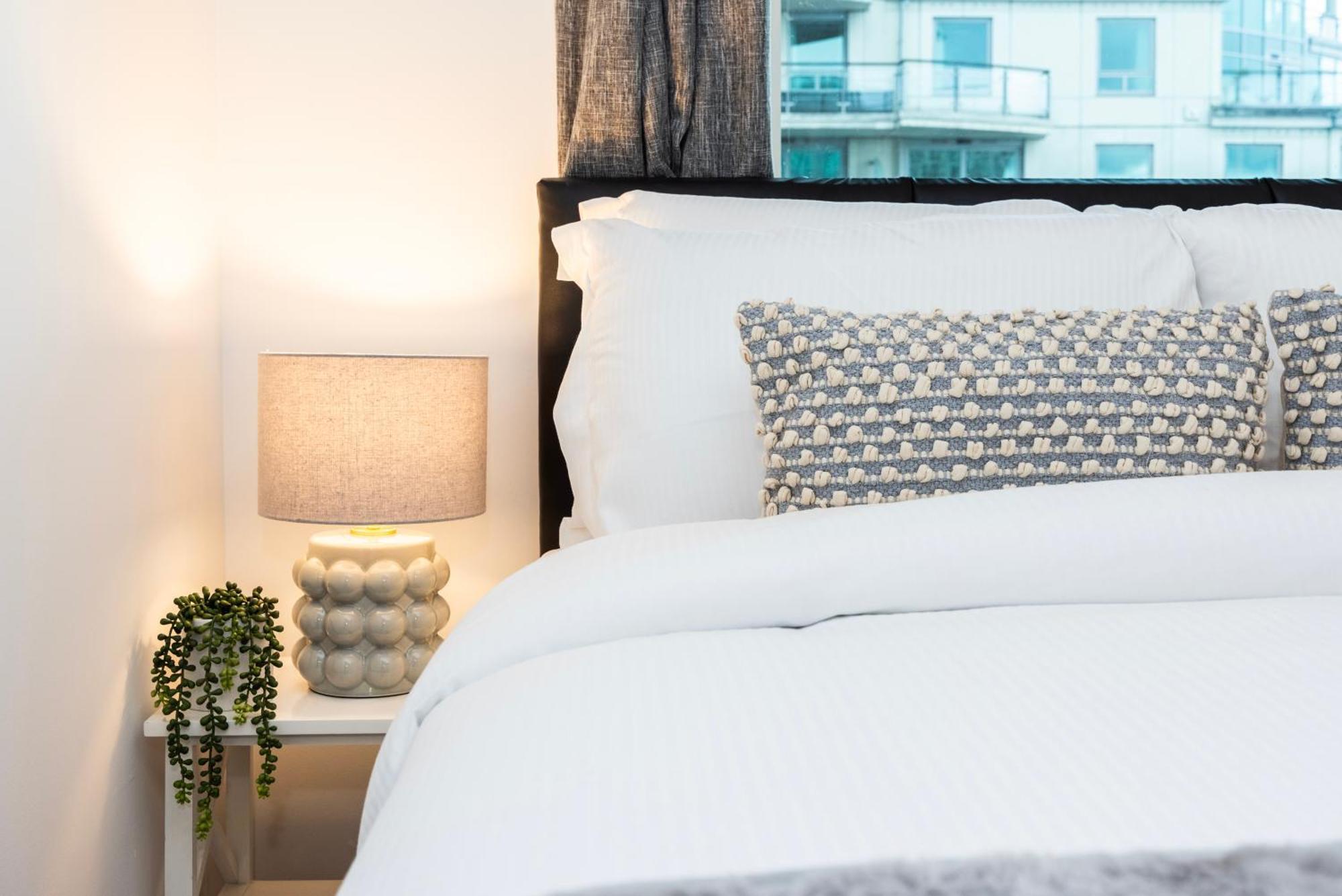 Welcomestay St Georges Wharf Apartment *