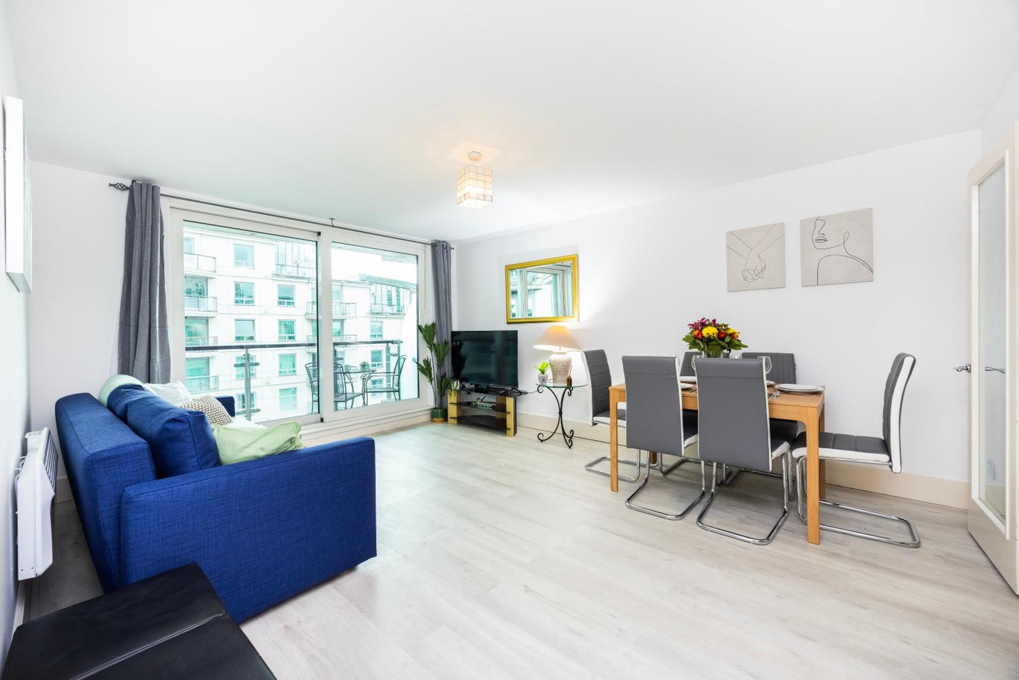 Welcomestay St Georges Wharf Apartment London