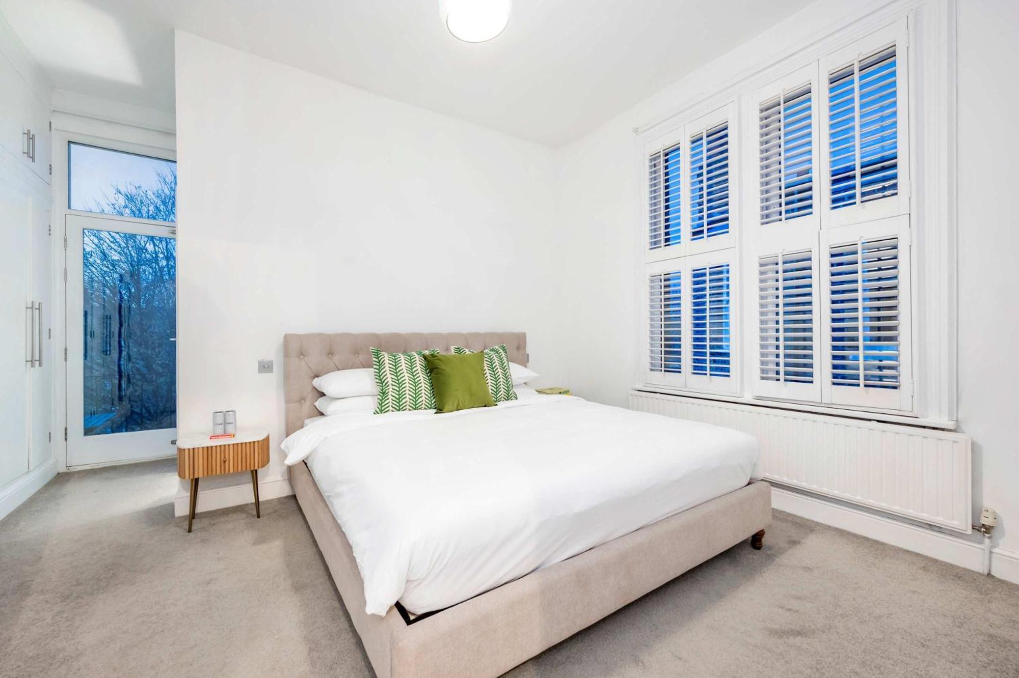 Apartment Maida Vale Mansions 2 Bed -by Out Of Office Lifestyle