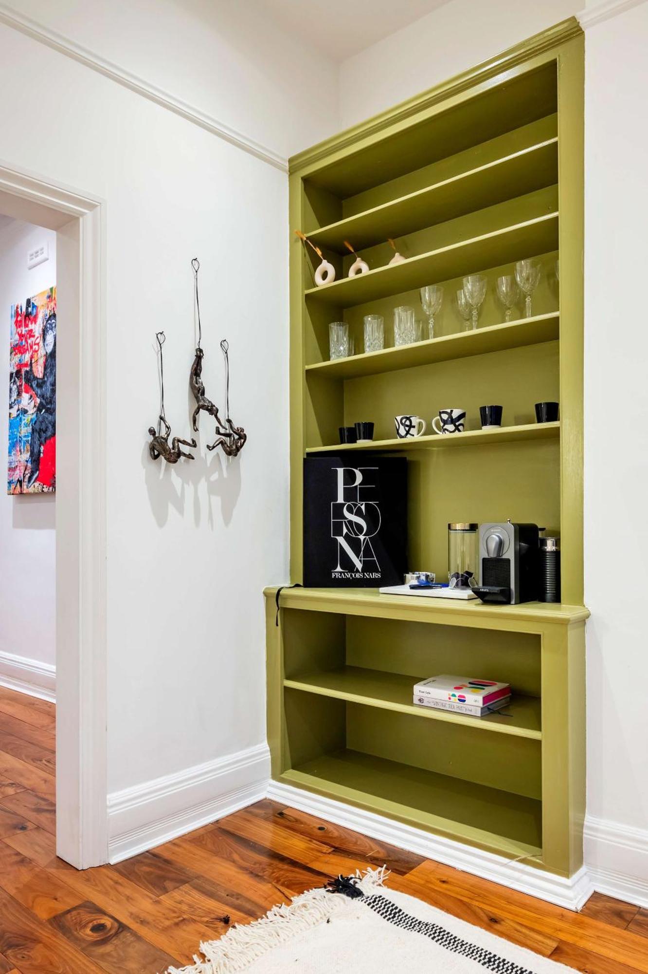 Maida Vale Mansions 2 Bed -by Out Of Office Lifestyle Apartment