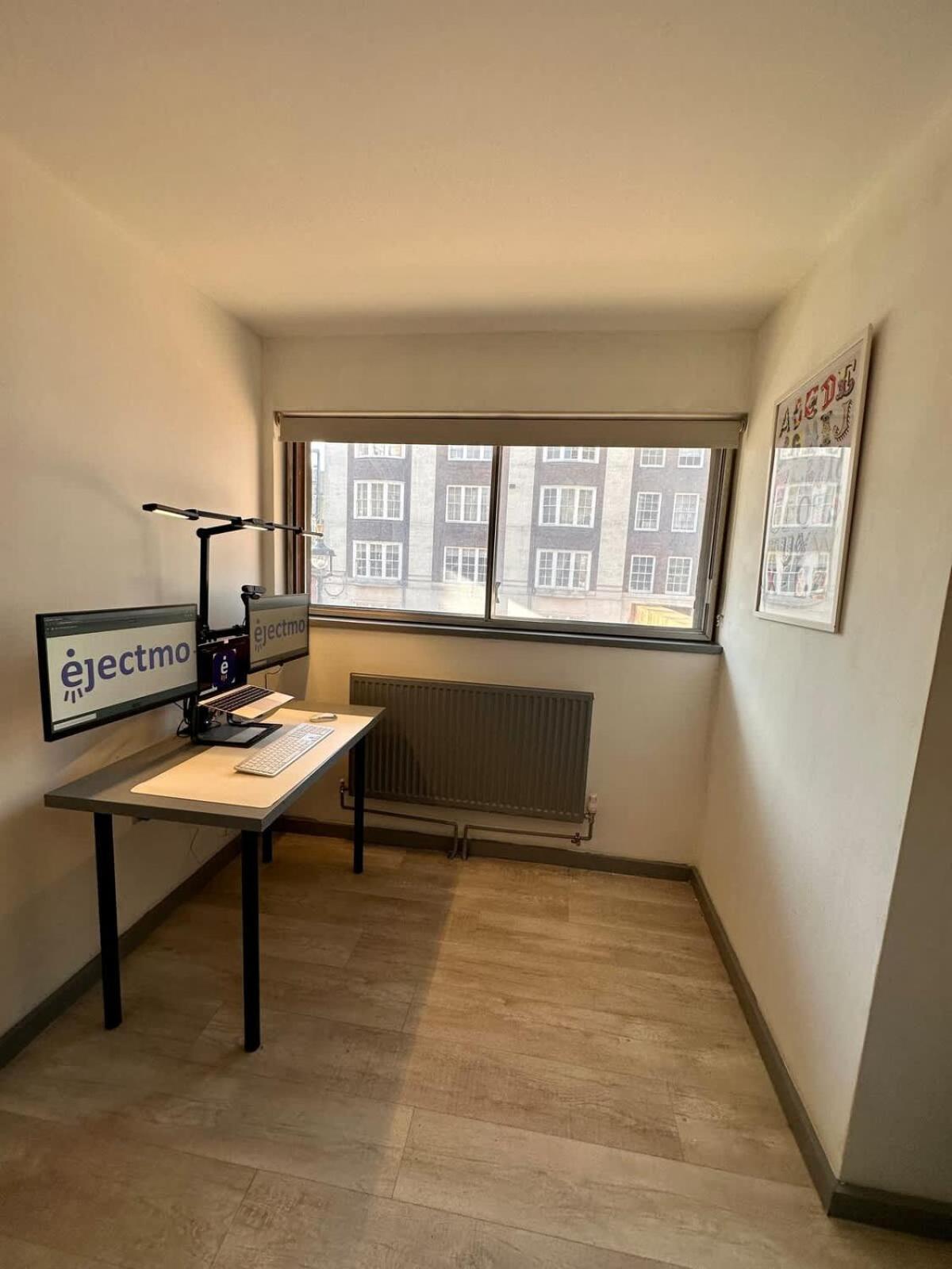 Kensington Gardens 2 Bedroom Flat With A Balcony Holiday home *