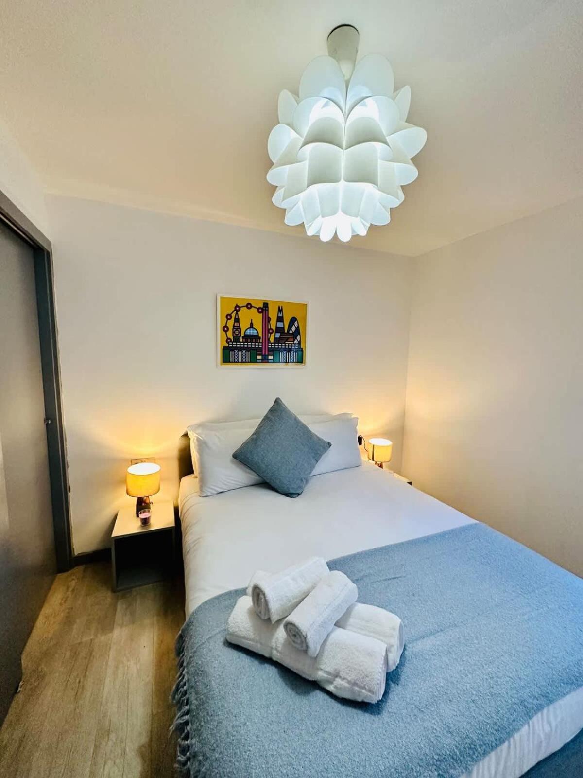 Kensington Gardens 2 Bedroom Flat With A Balcony Holiday home London